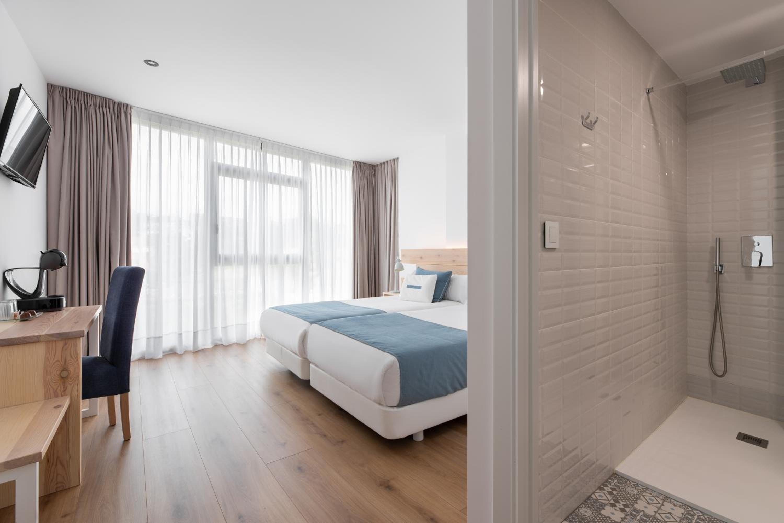 Standard Double with Villa View  - Photo 2