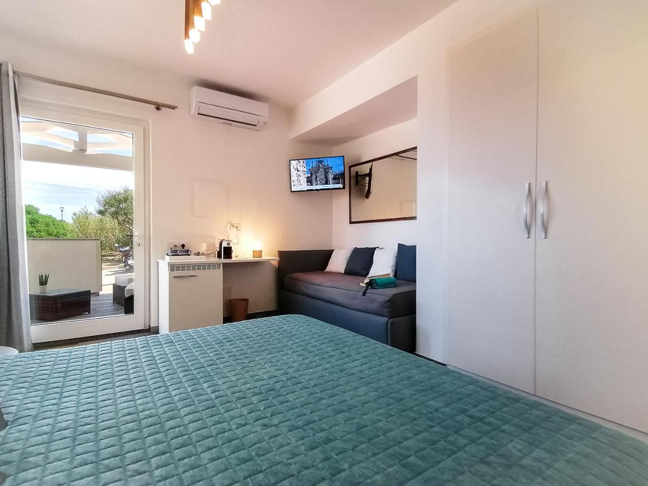 Double Room with Terrace photo 2
