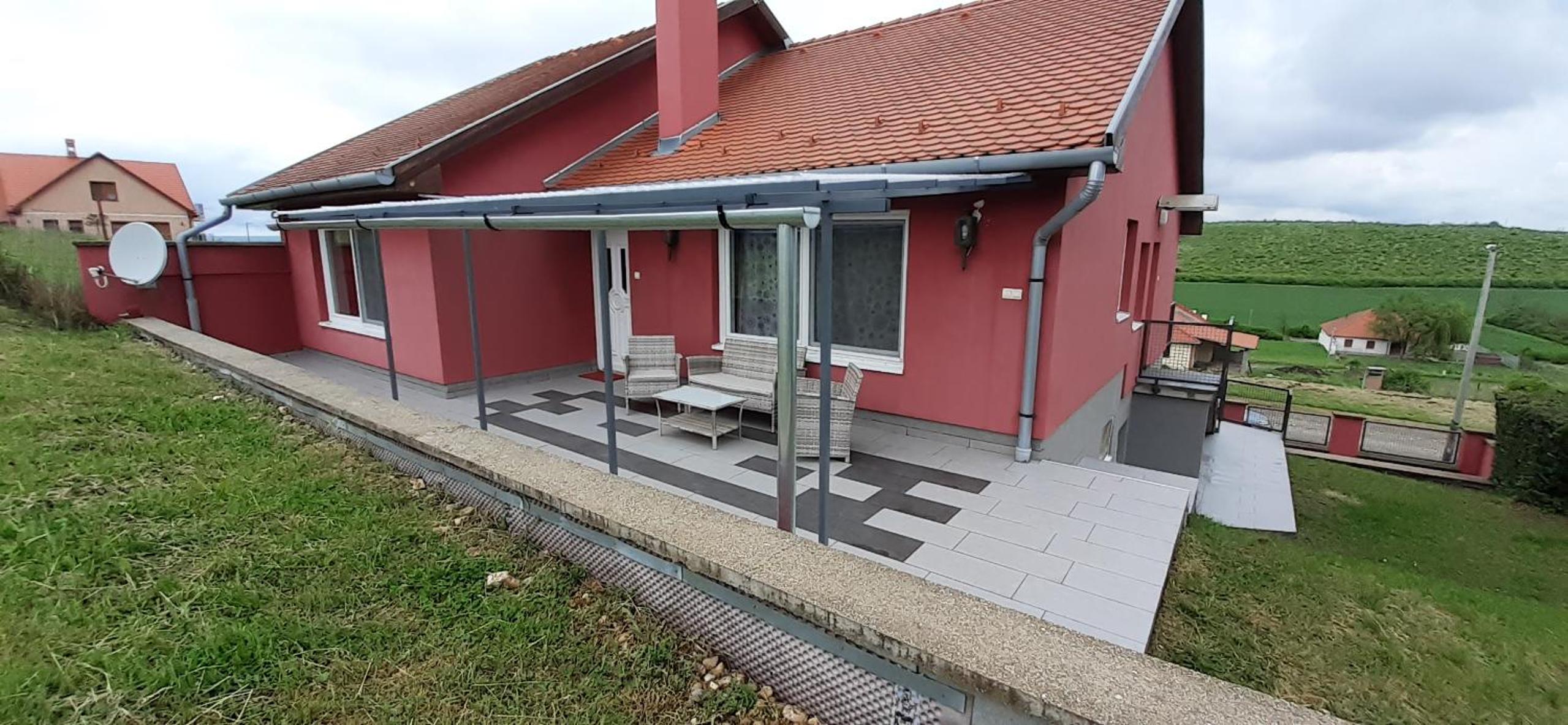 Apartment with Terrace - Red photo 1