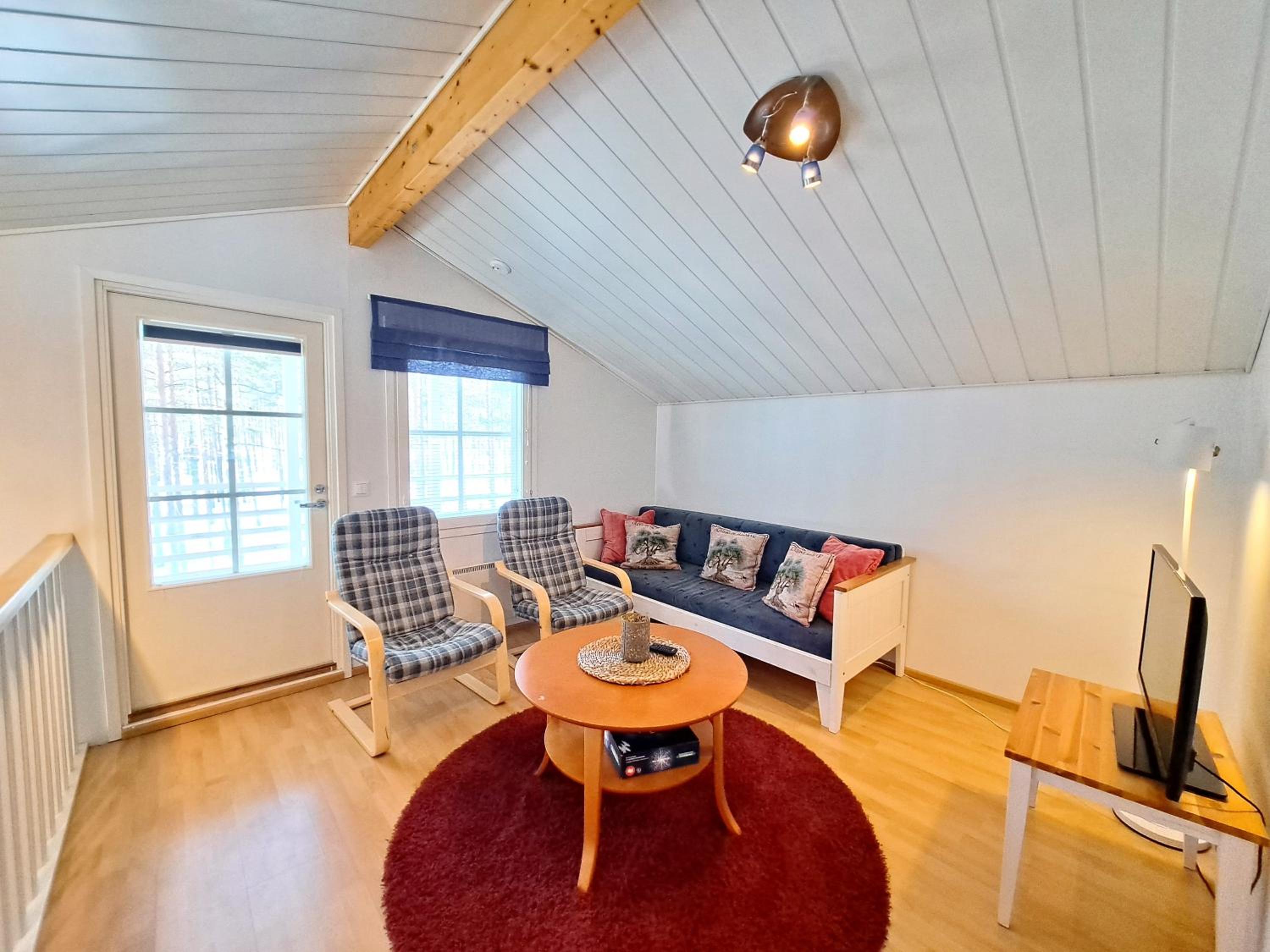 Three-Bedroom Apartment - Photo 8