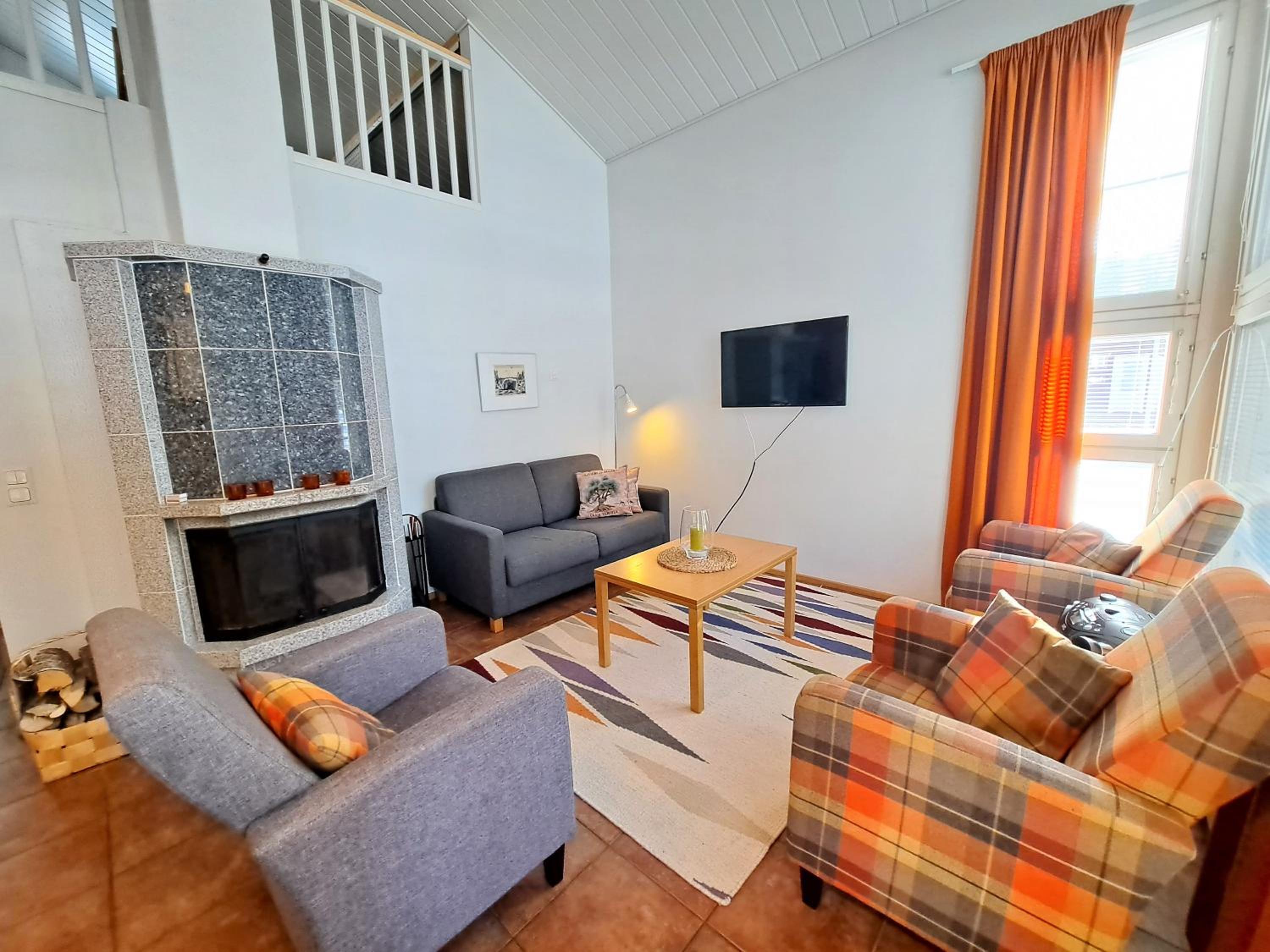 Three-Bedroom Apartment - Photo 14
