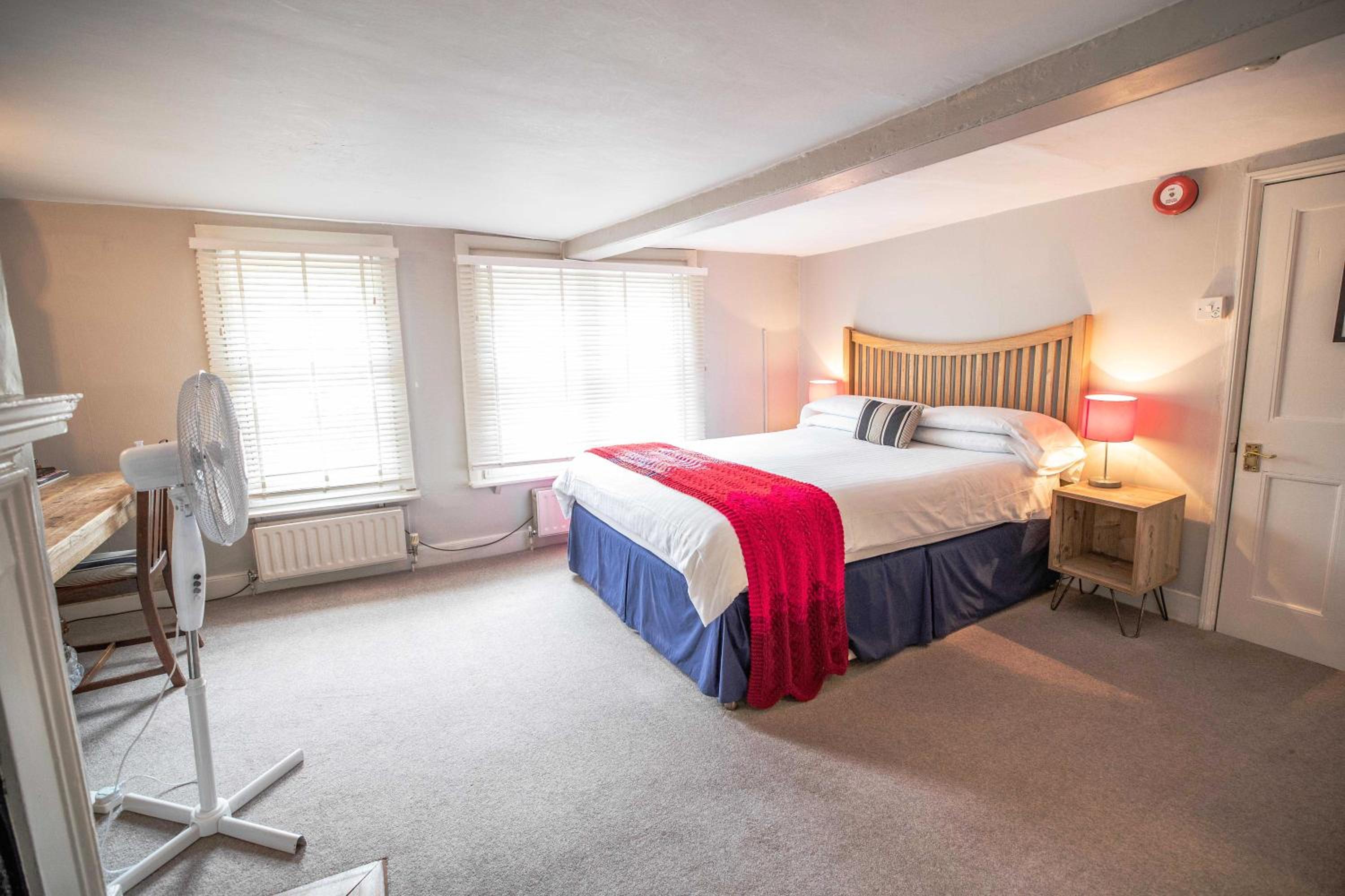 Double Room with Private Bathroom photo 3