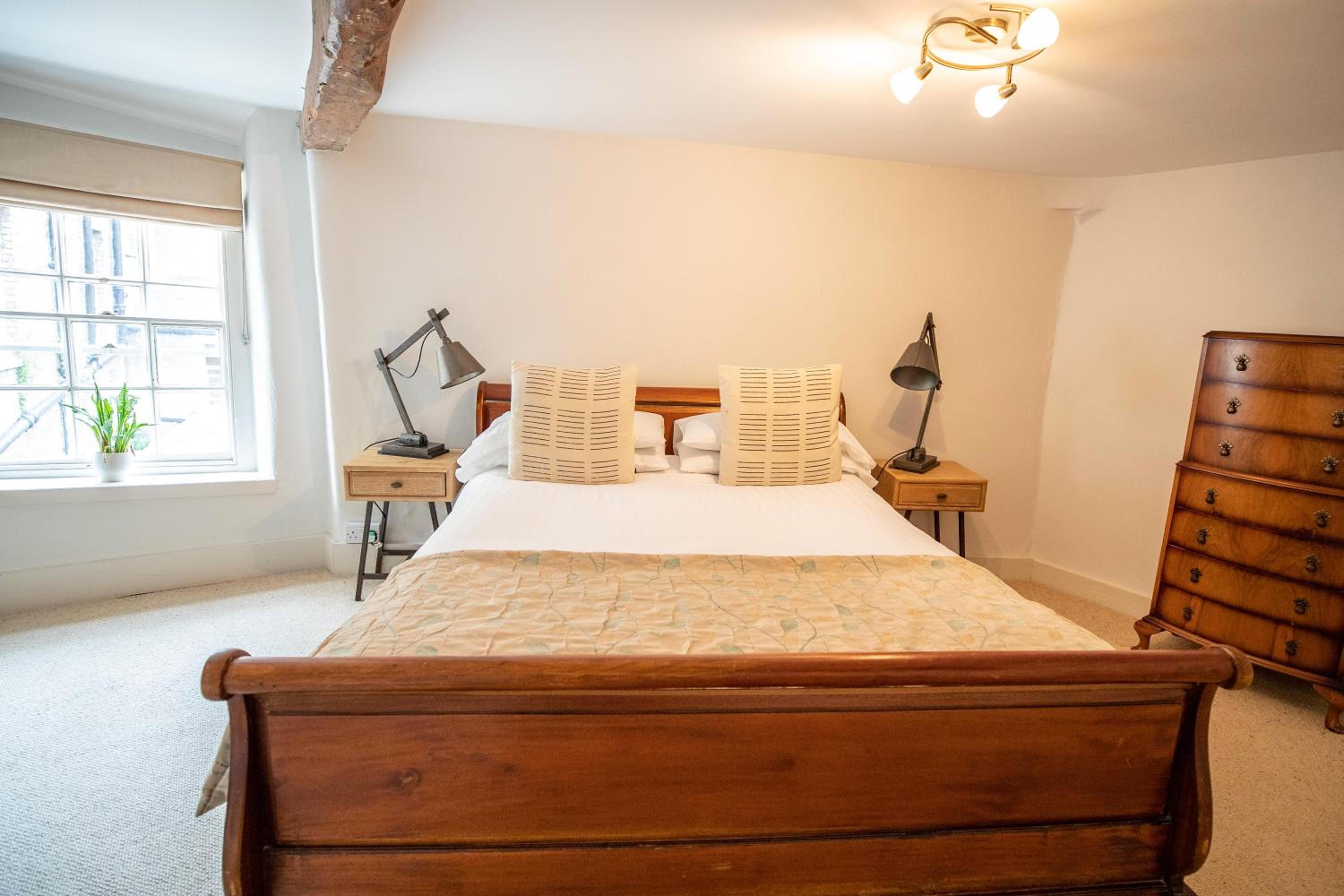 Deluxe Double Room with Bath photo 2