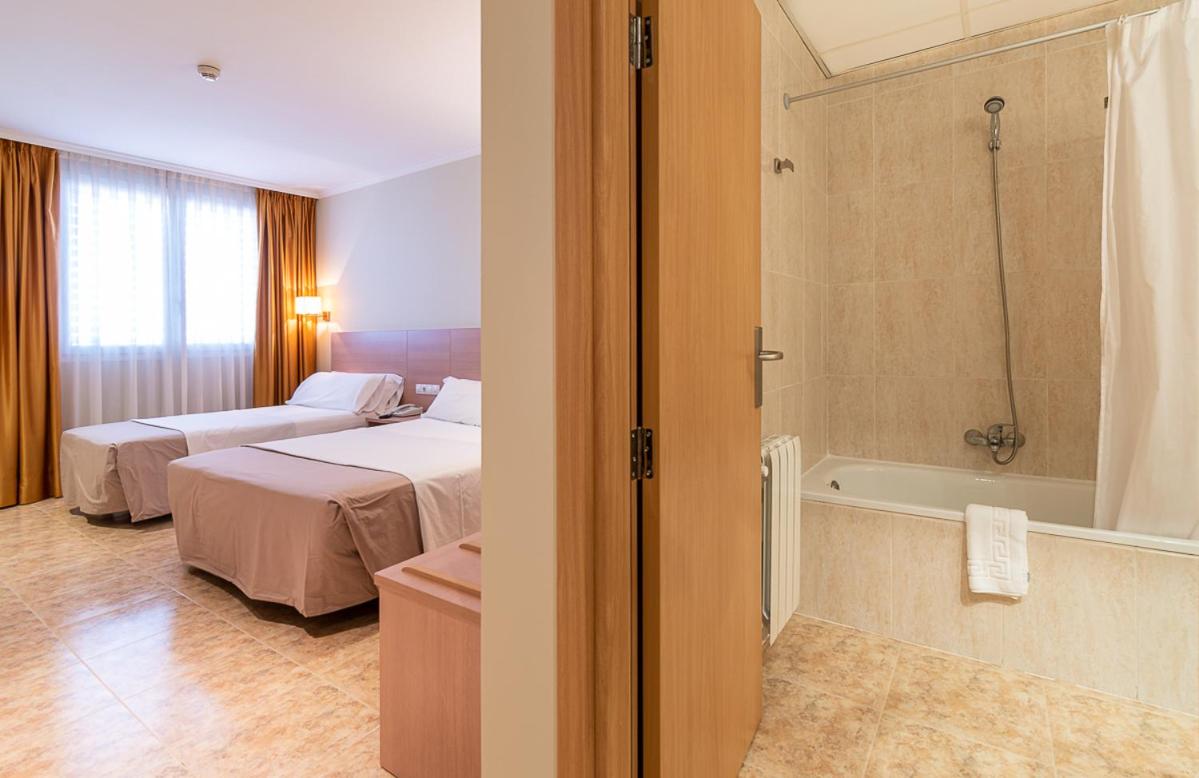 Habitación triple (2 adultos + 1 niño)