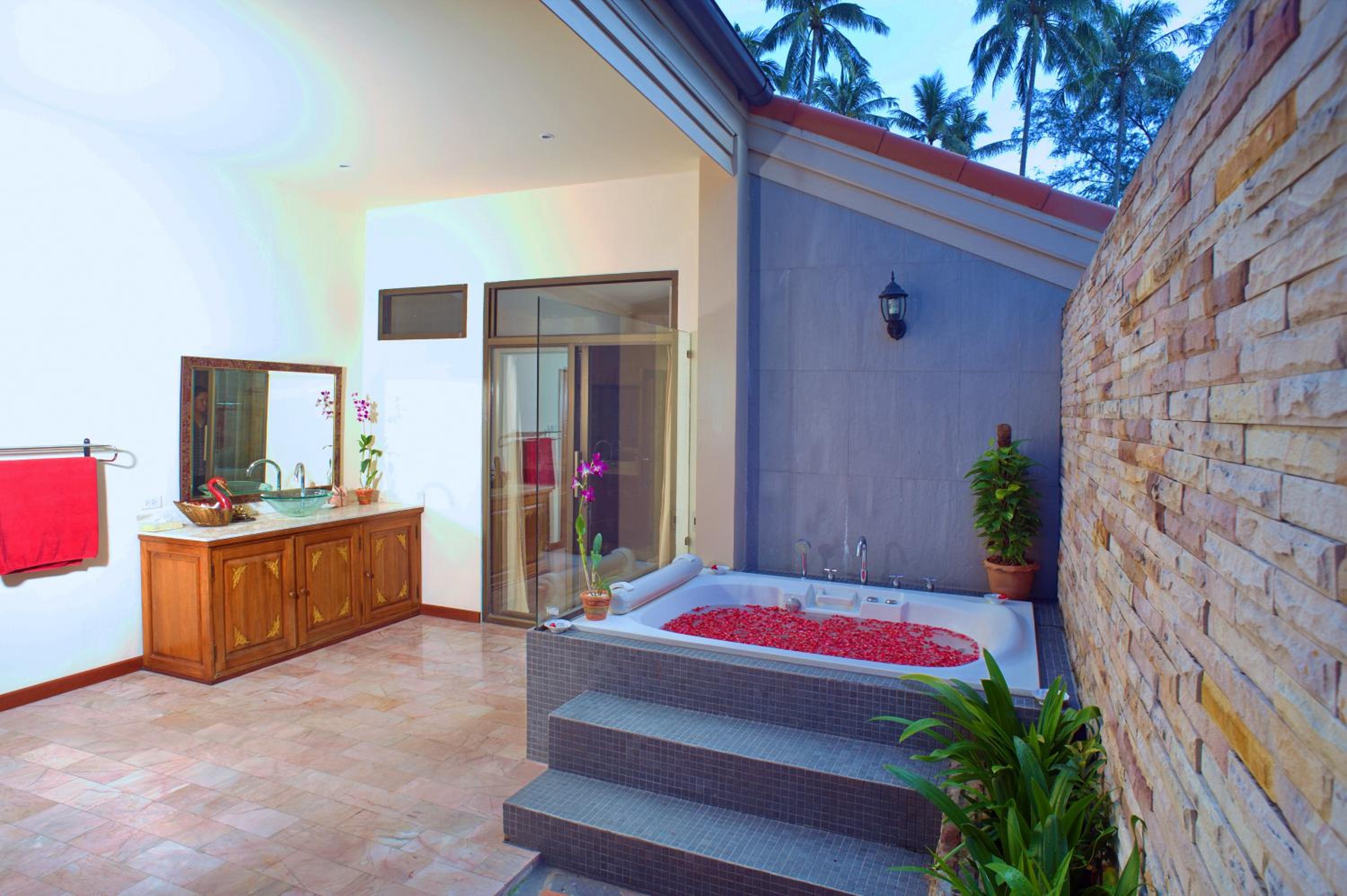 Family Villa with Sea View - Photo 14