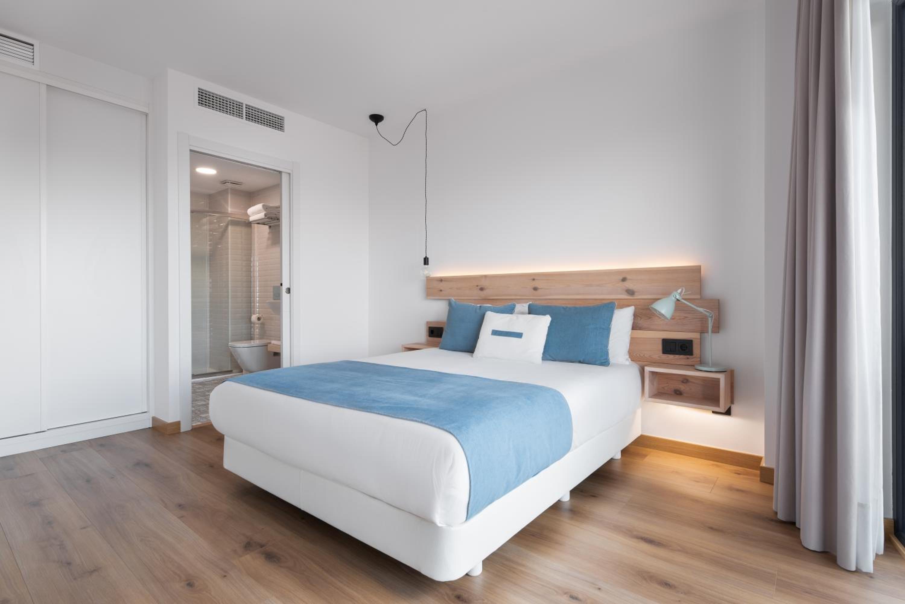 Superior Double or Twin Room with Sea View - Photo 9