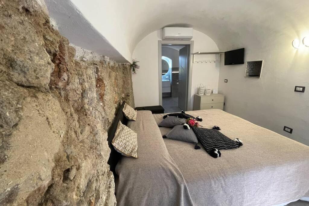 One-Bedroom Apartment - Photo 43