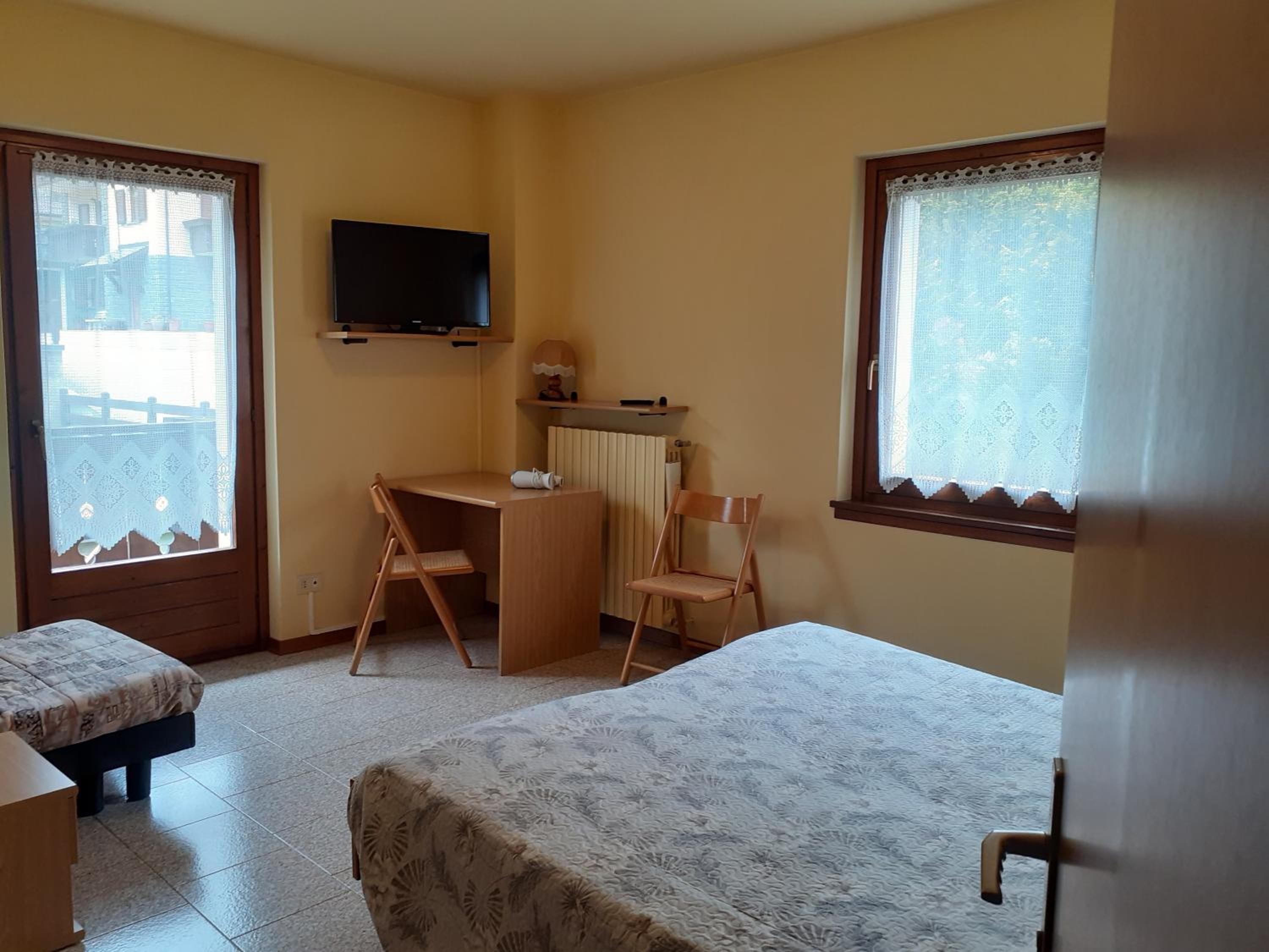 Double or Twin Room - Photo 1