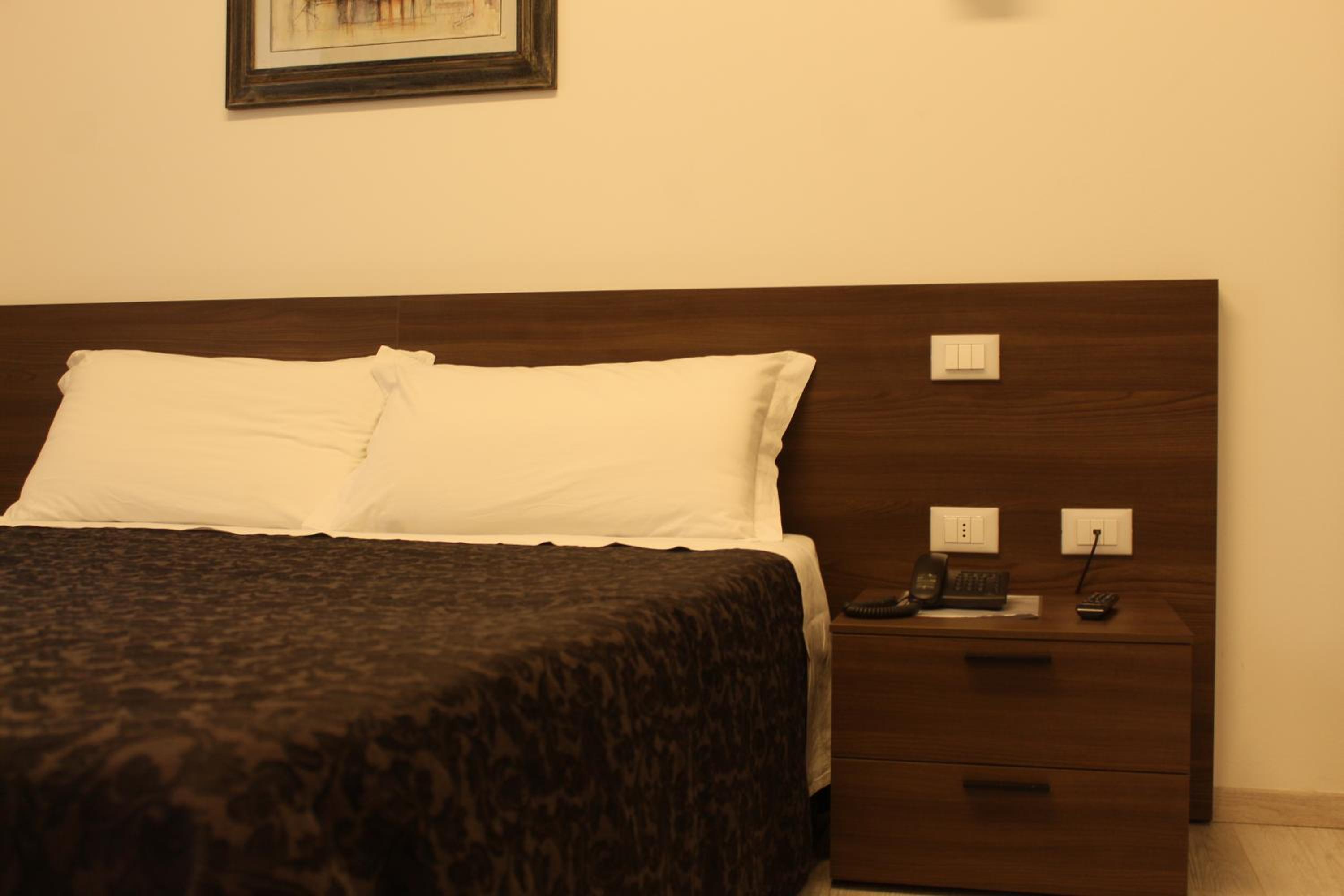 Single Room photo 2