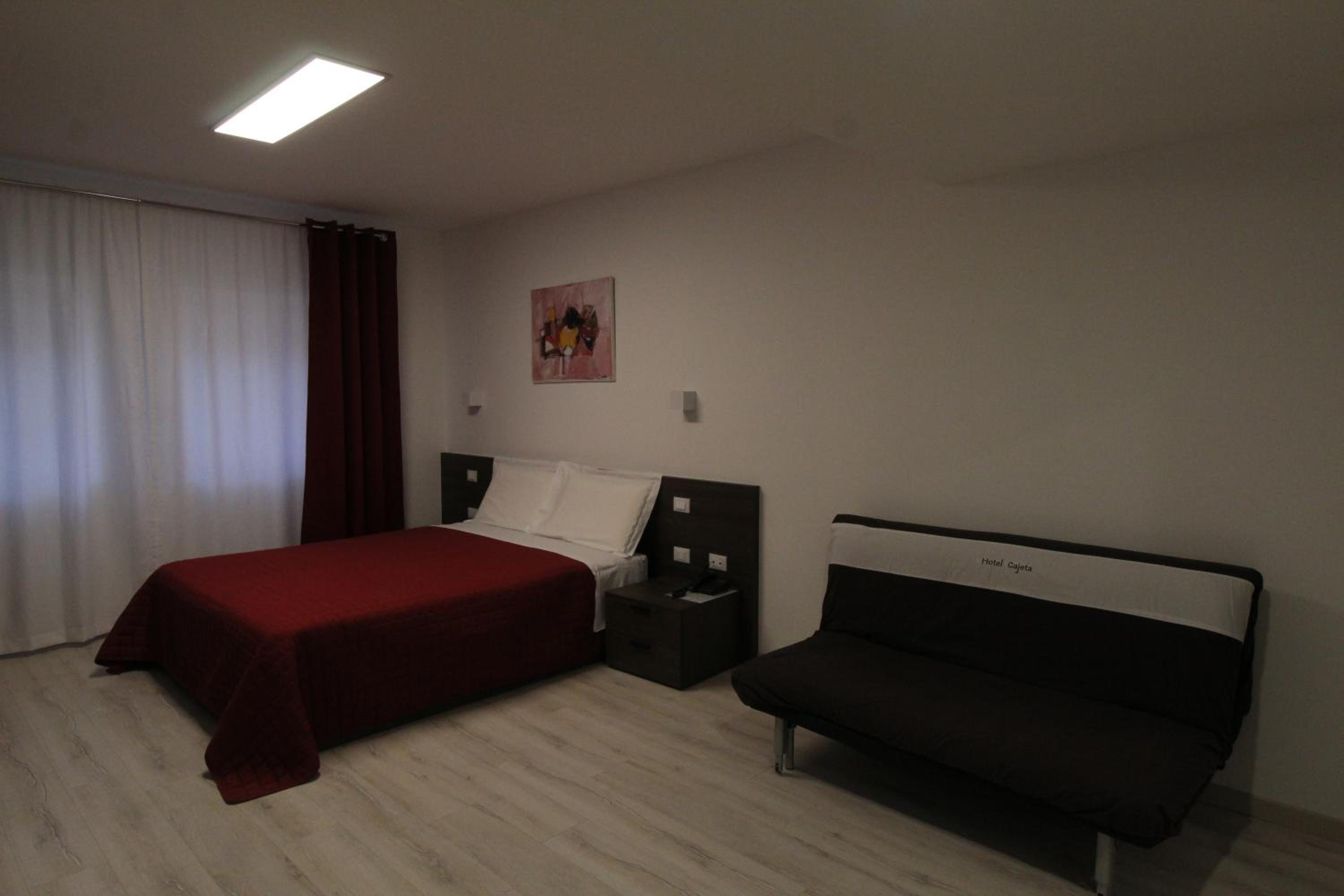 Double Room photo 3