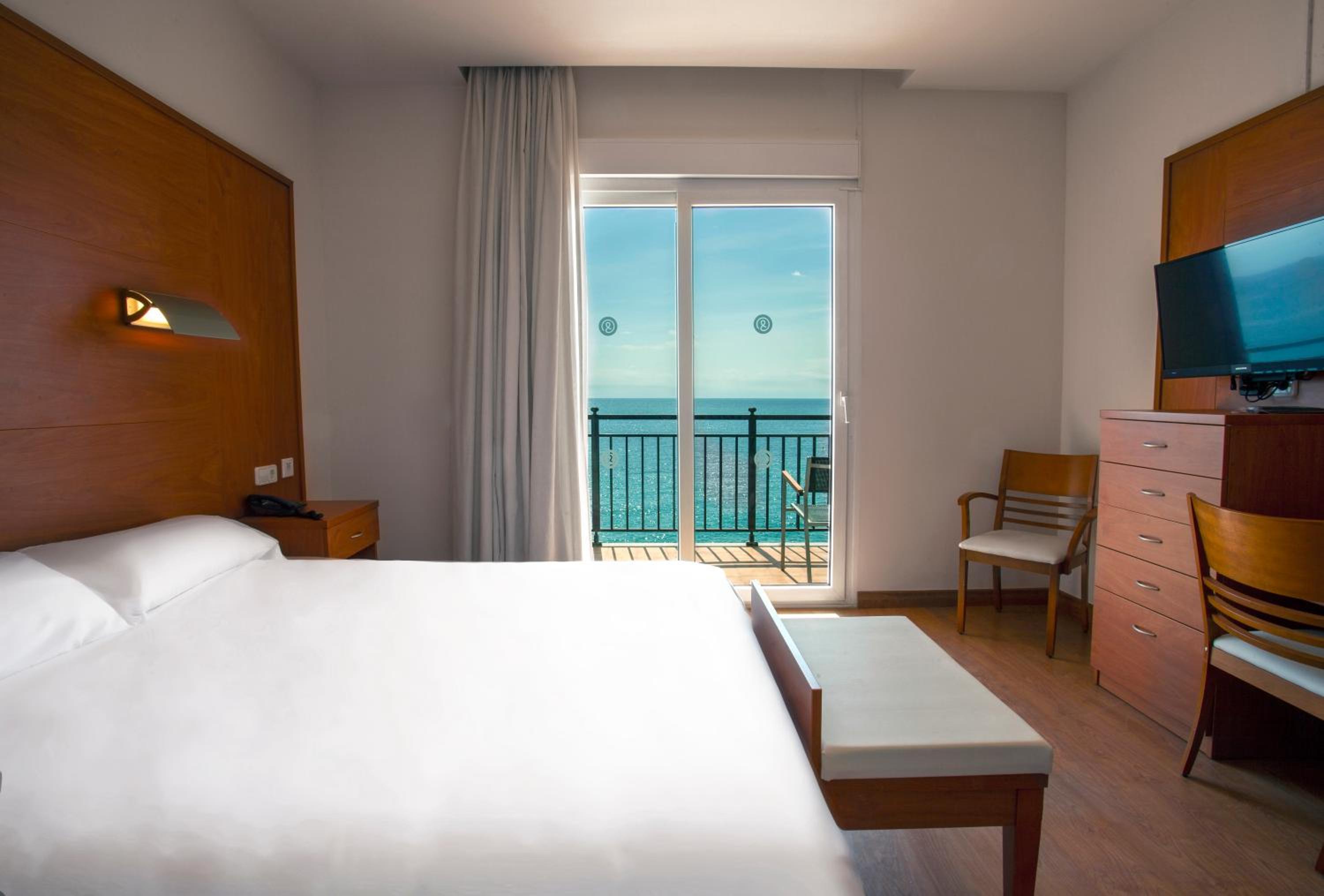 Twin Room with Sea View photo 2