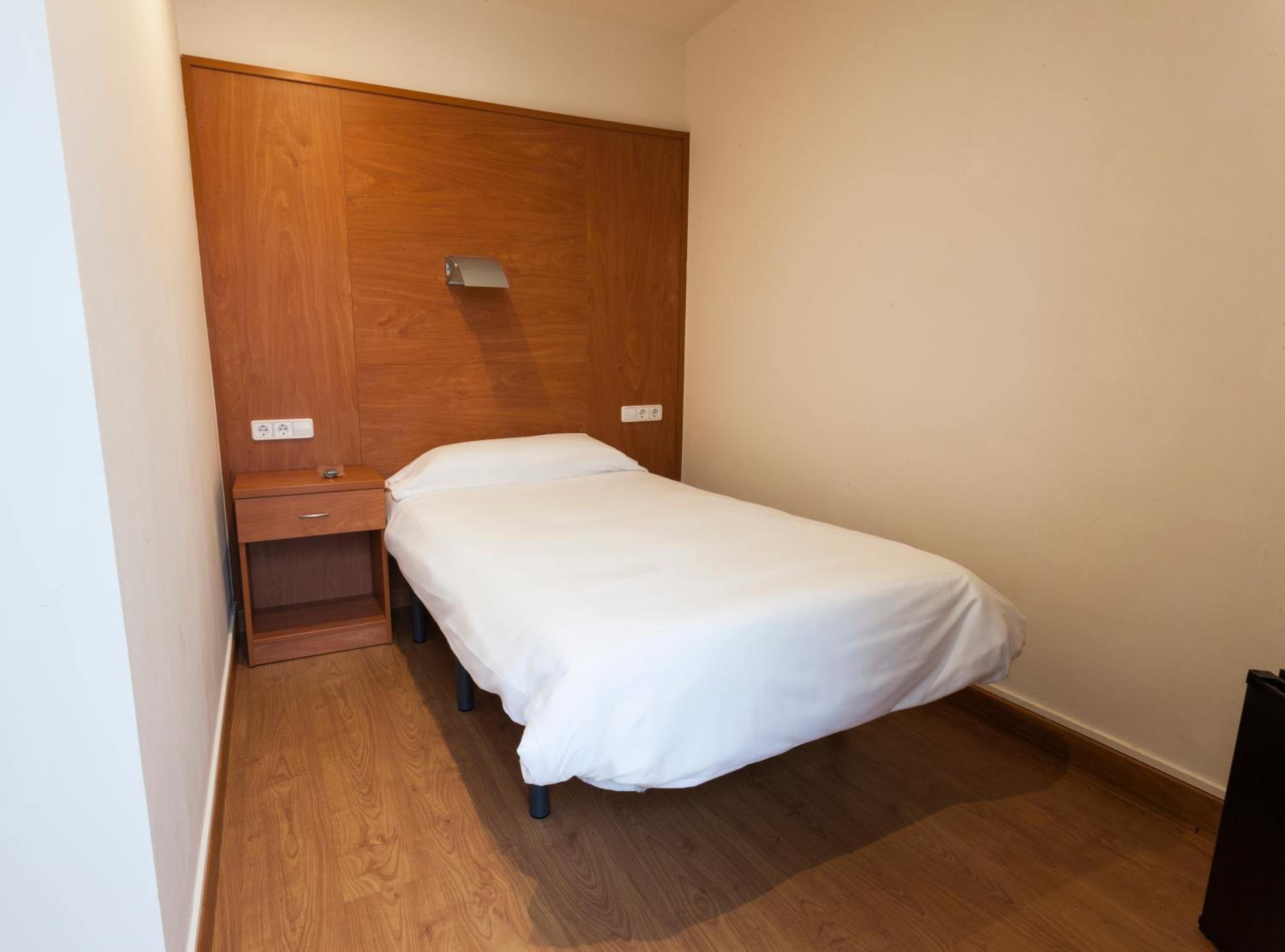 Double Room with Extra Bed photo 2