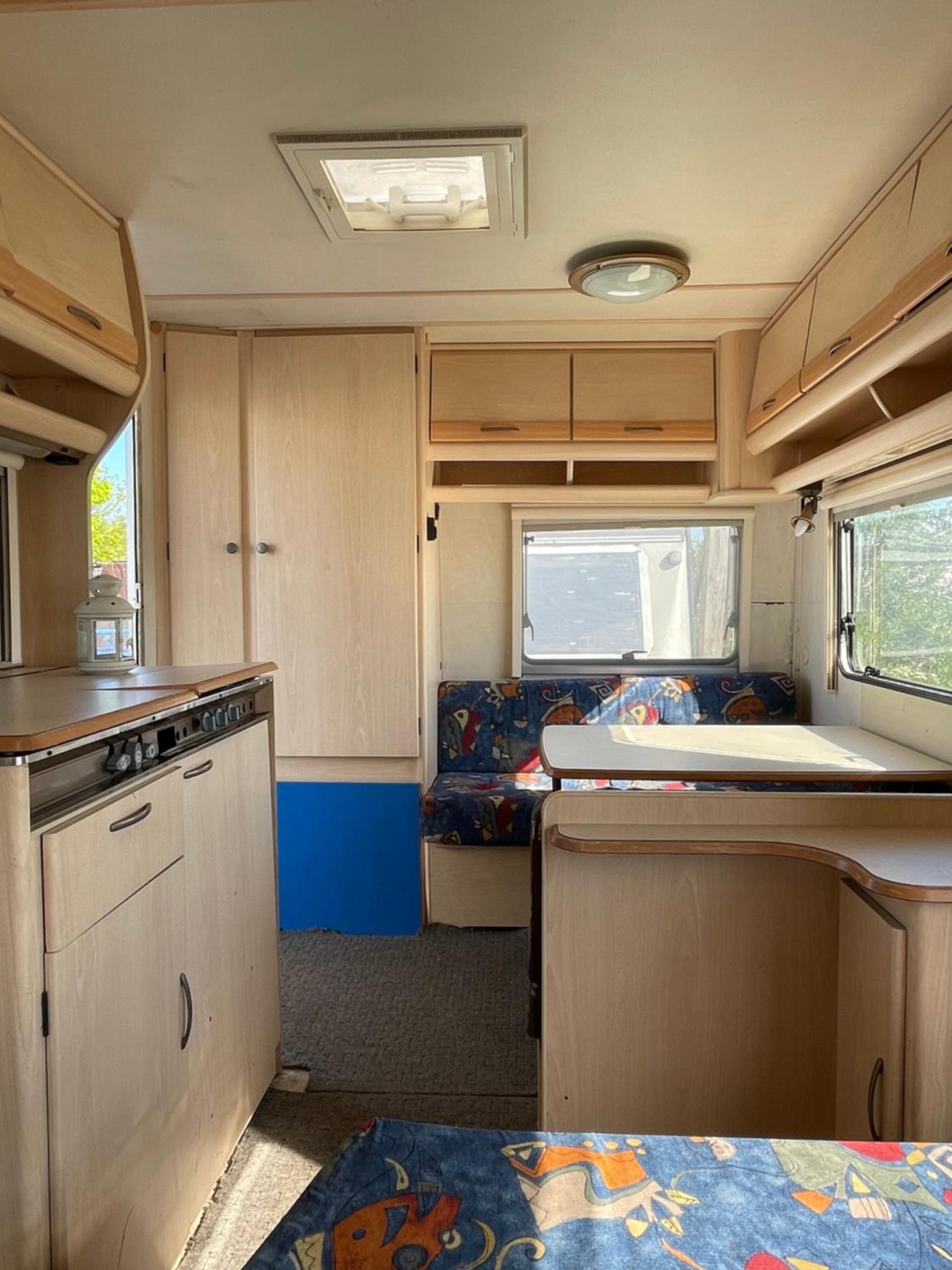 Caravan nr 8 photo 2