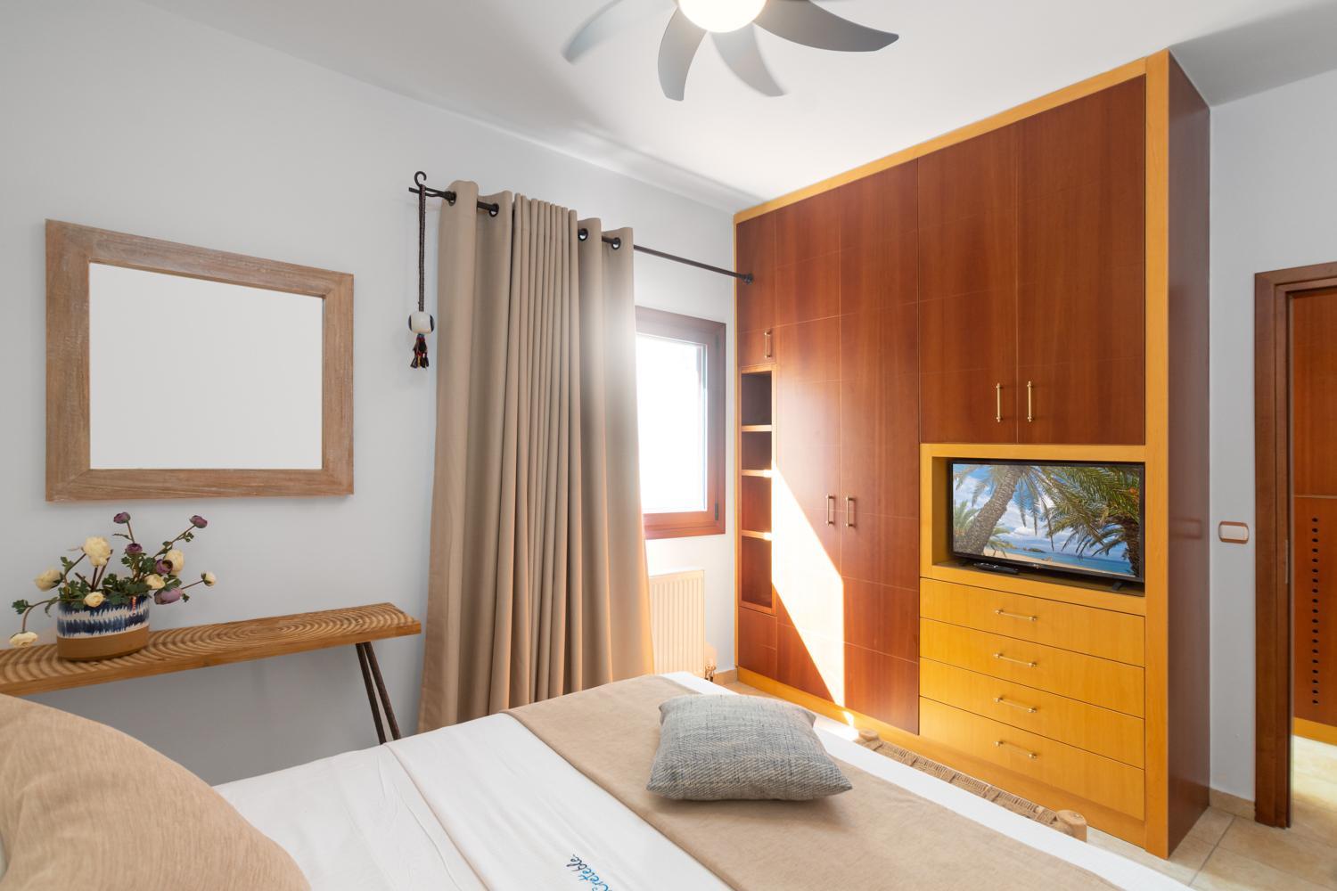 Three-Bedroom House - Photo 32