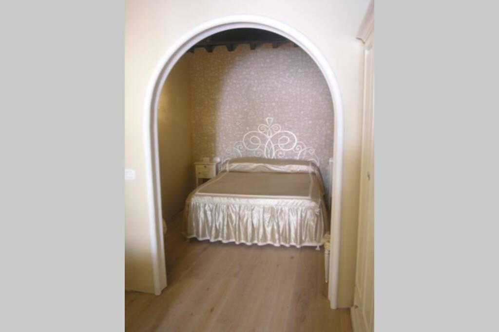 One-Bedroom Apartment - Photo 10