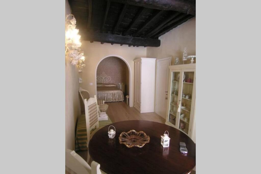 One-Bedroom Apartment - Photo 9