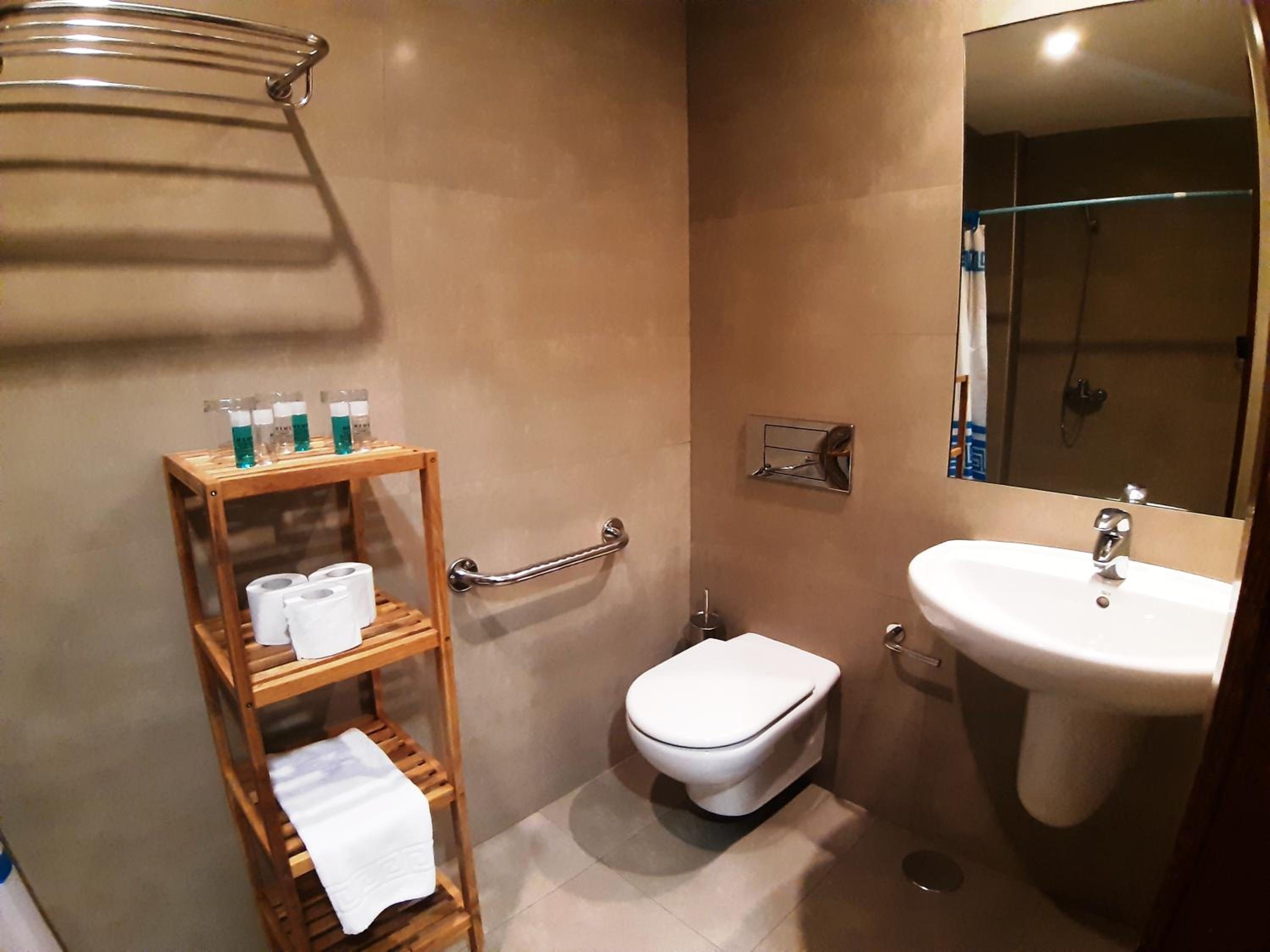 Triple Room - Disability Access photo 2