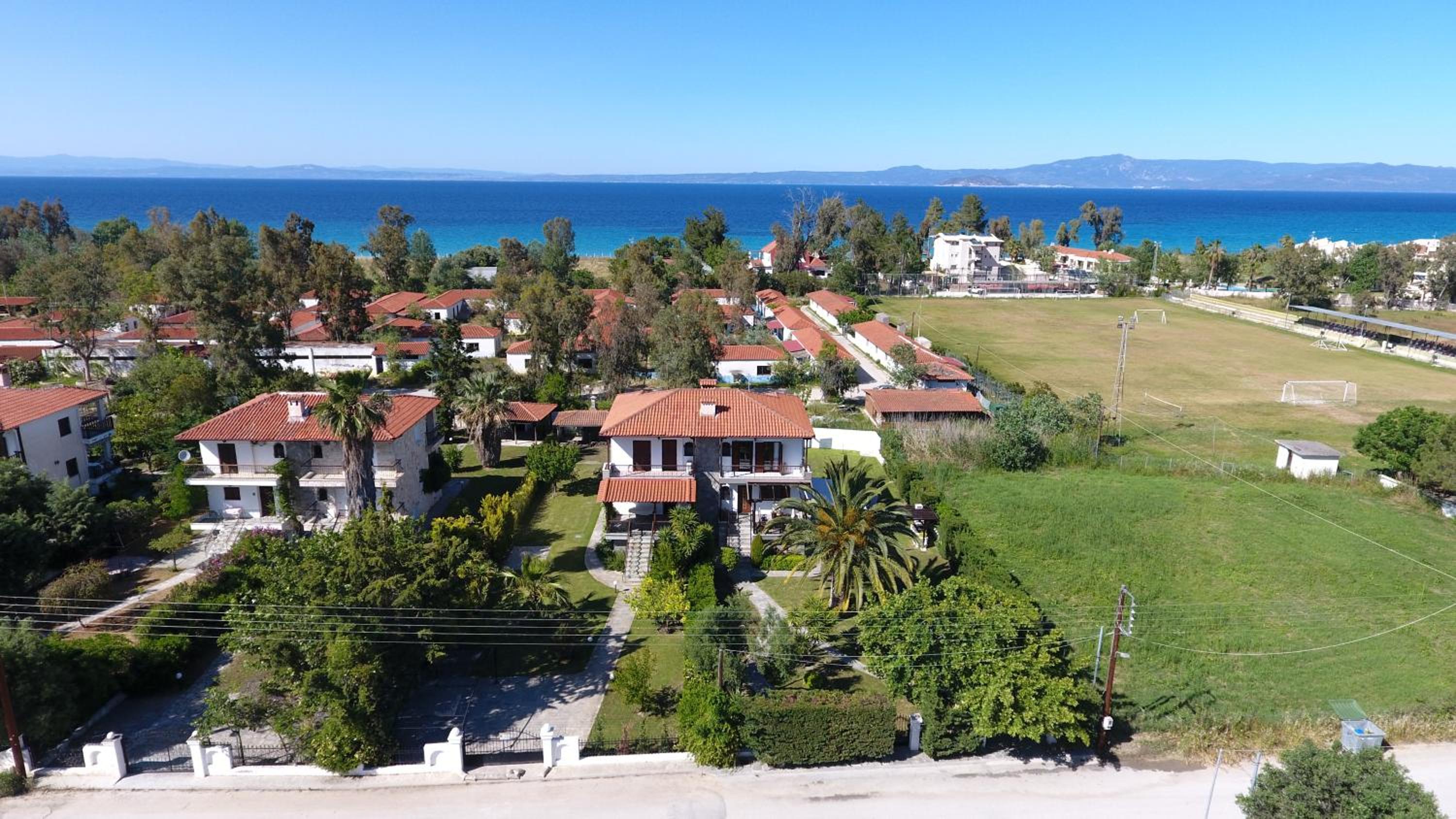 Villa photo 3