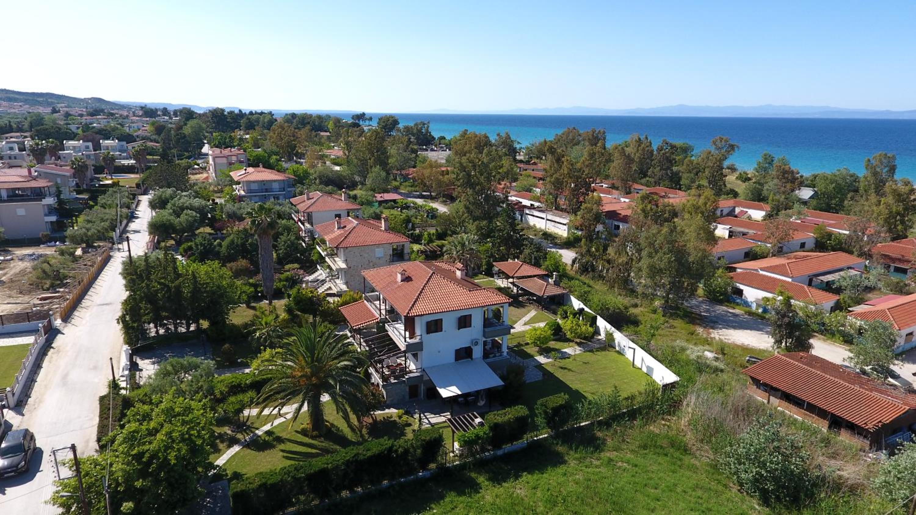 Villa photo 2