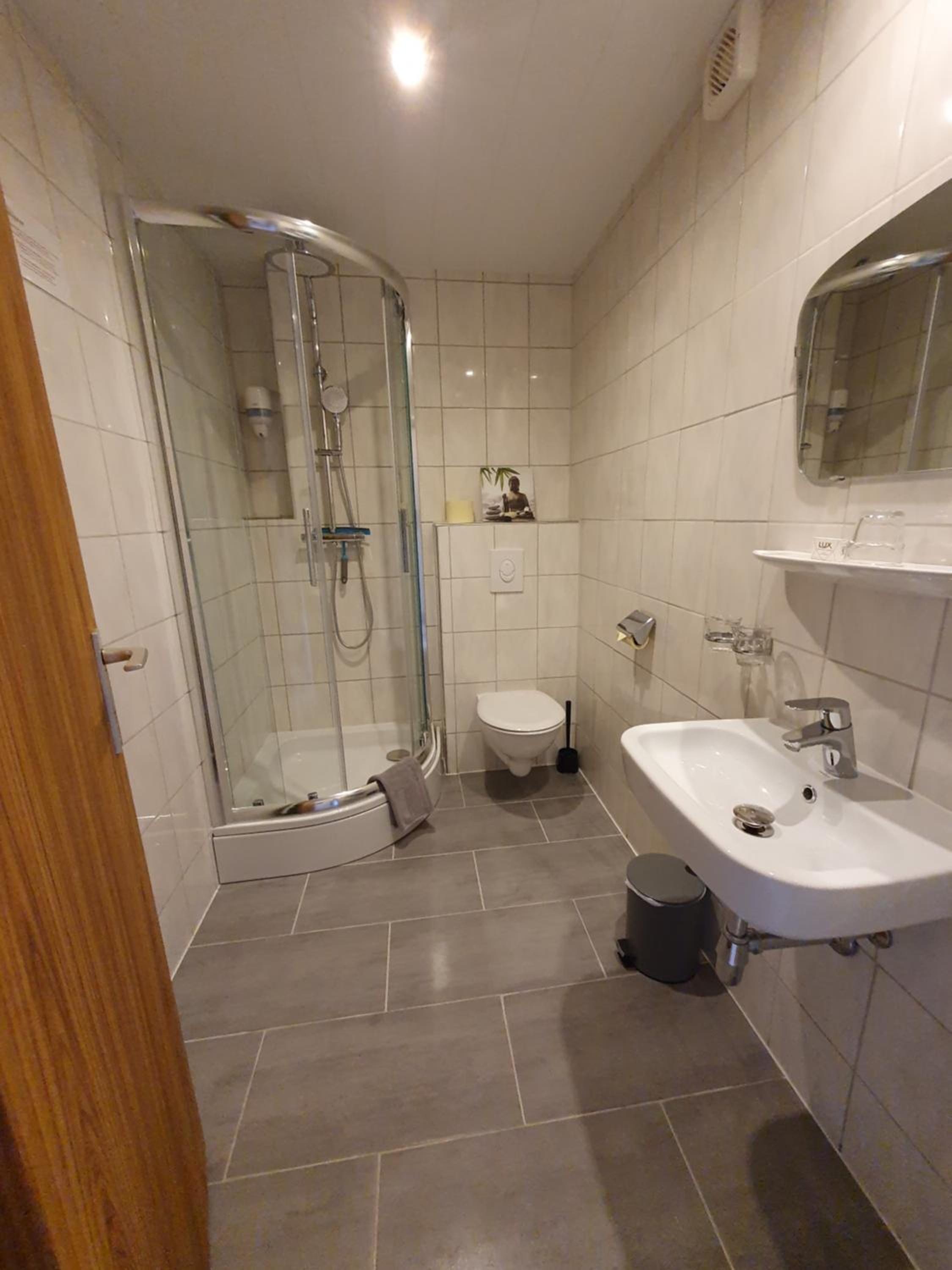 Standard Double Room - Photo 3