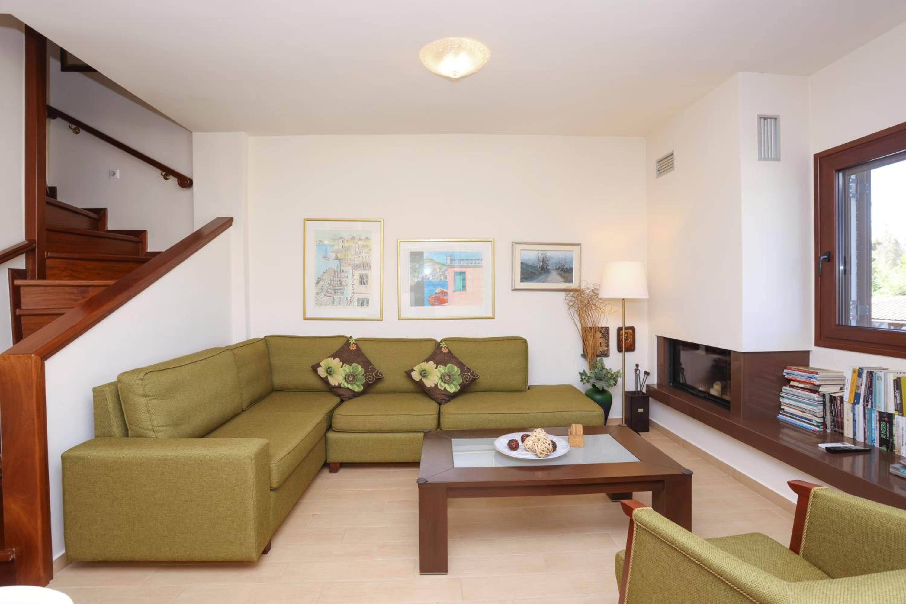 Villa photo 1