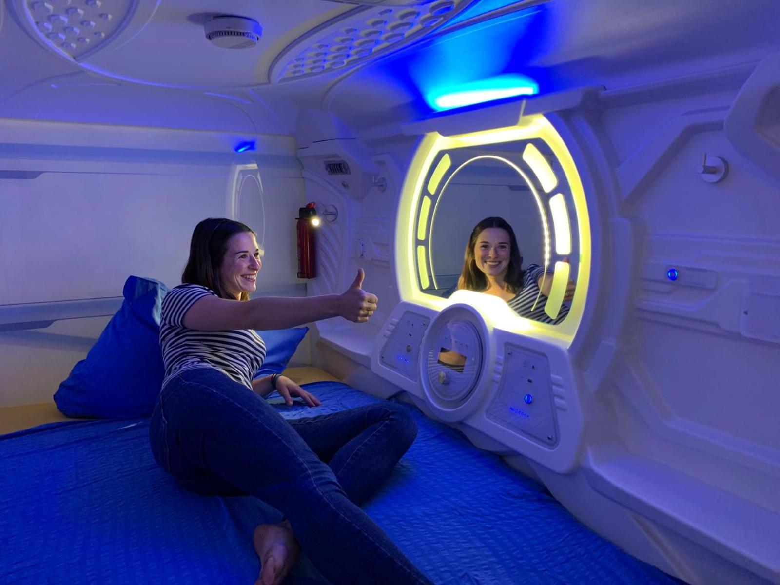 Single Capsule with Shared Bathroom photo 1