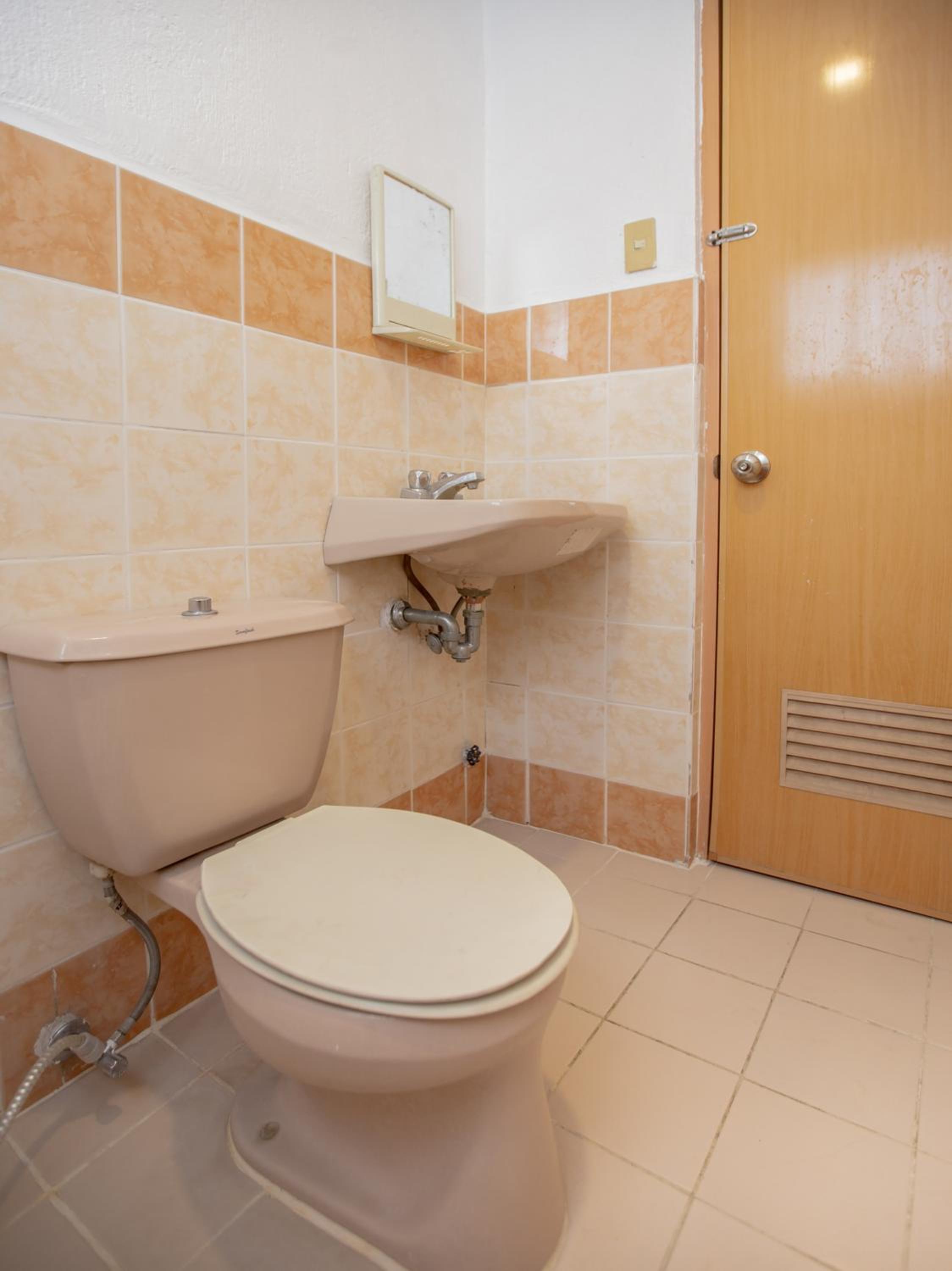 Standard Double Room - Photo 7