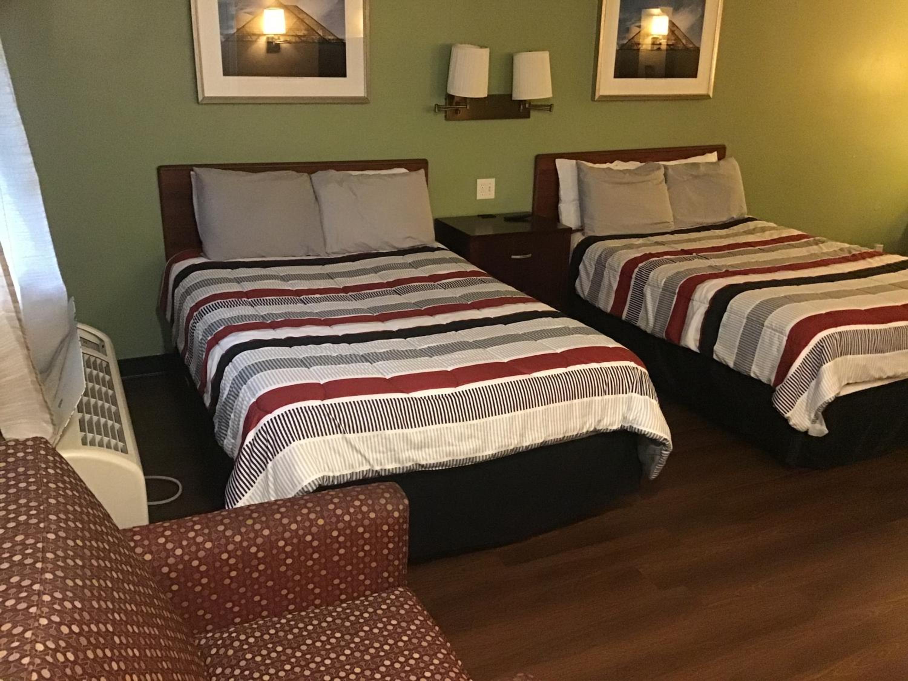 Double Room - Photo 9