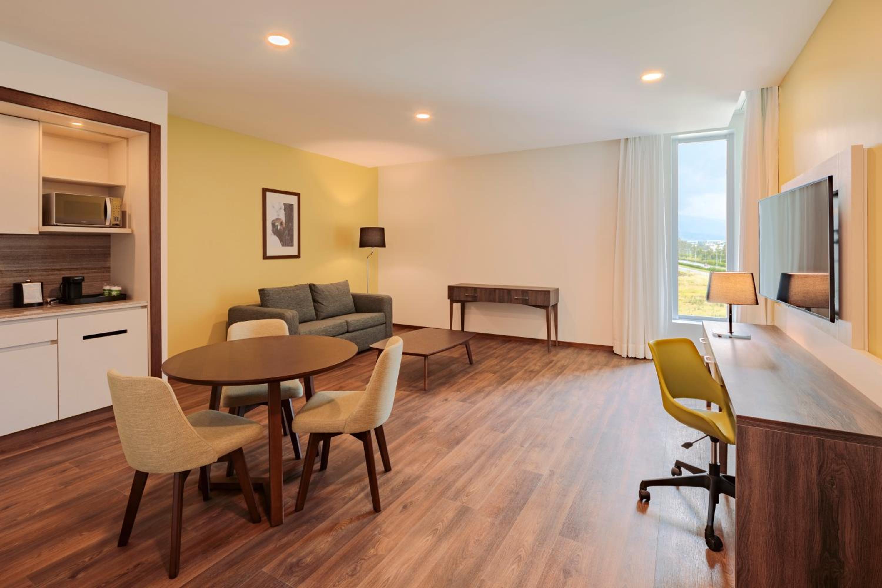 King Suite - Photo 5