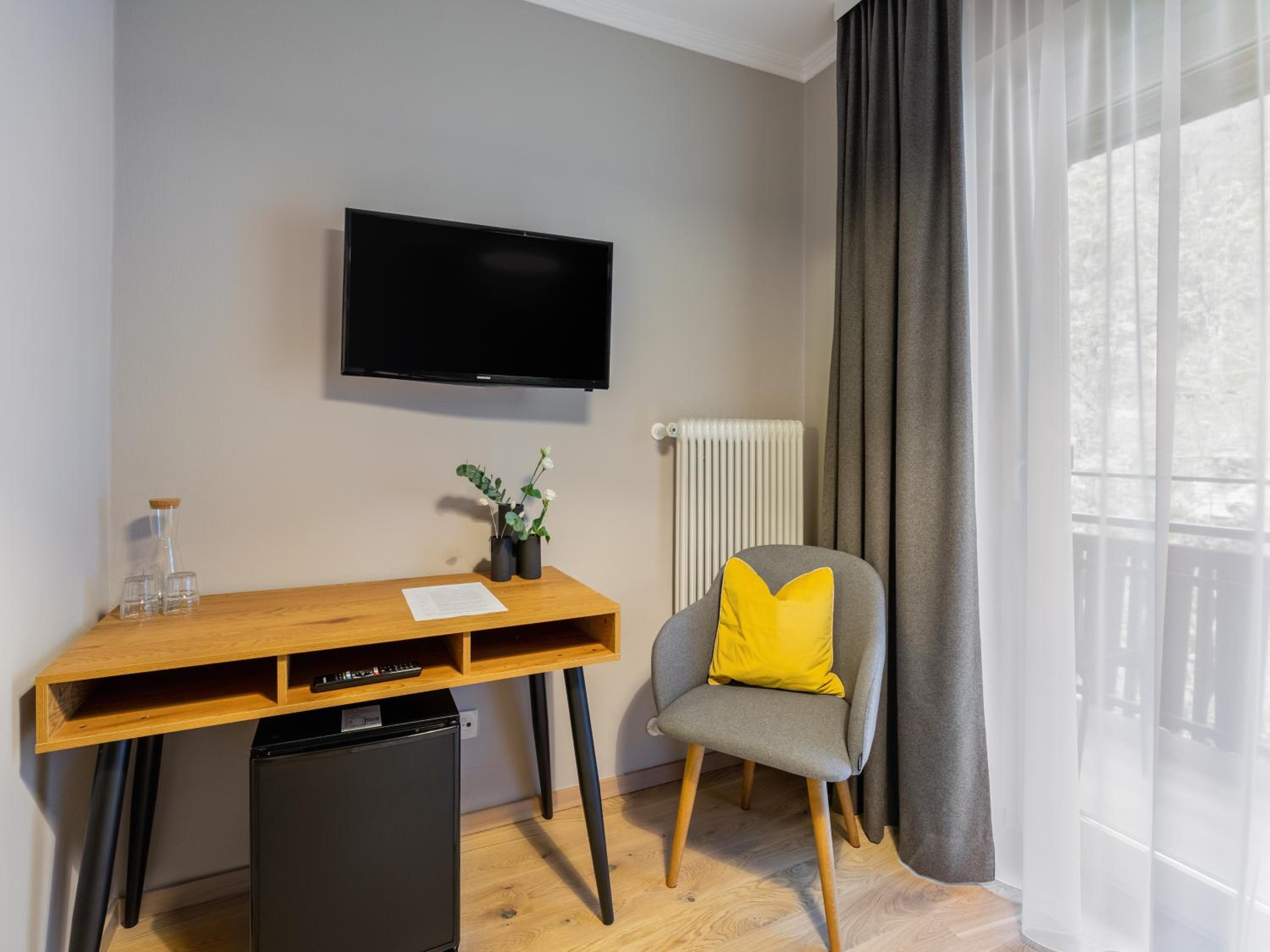 Single Room with Balcony photo 3