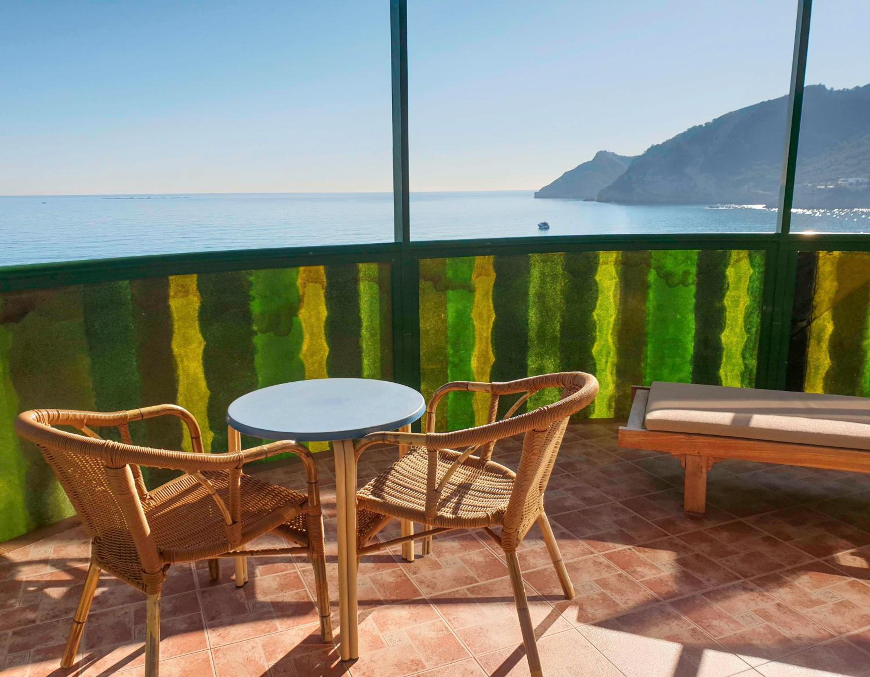 Junior Suite with Sea View - Photo 5