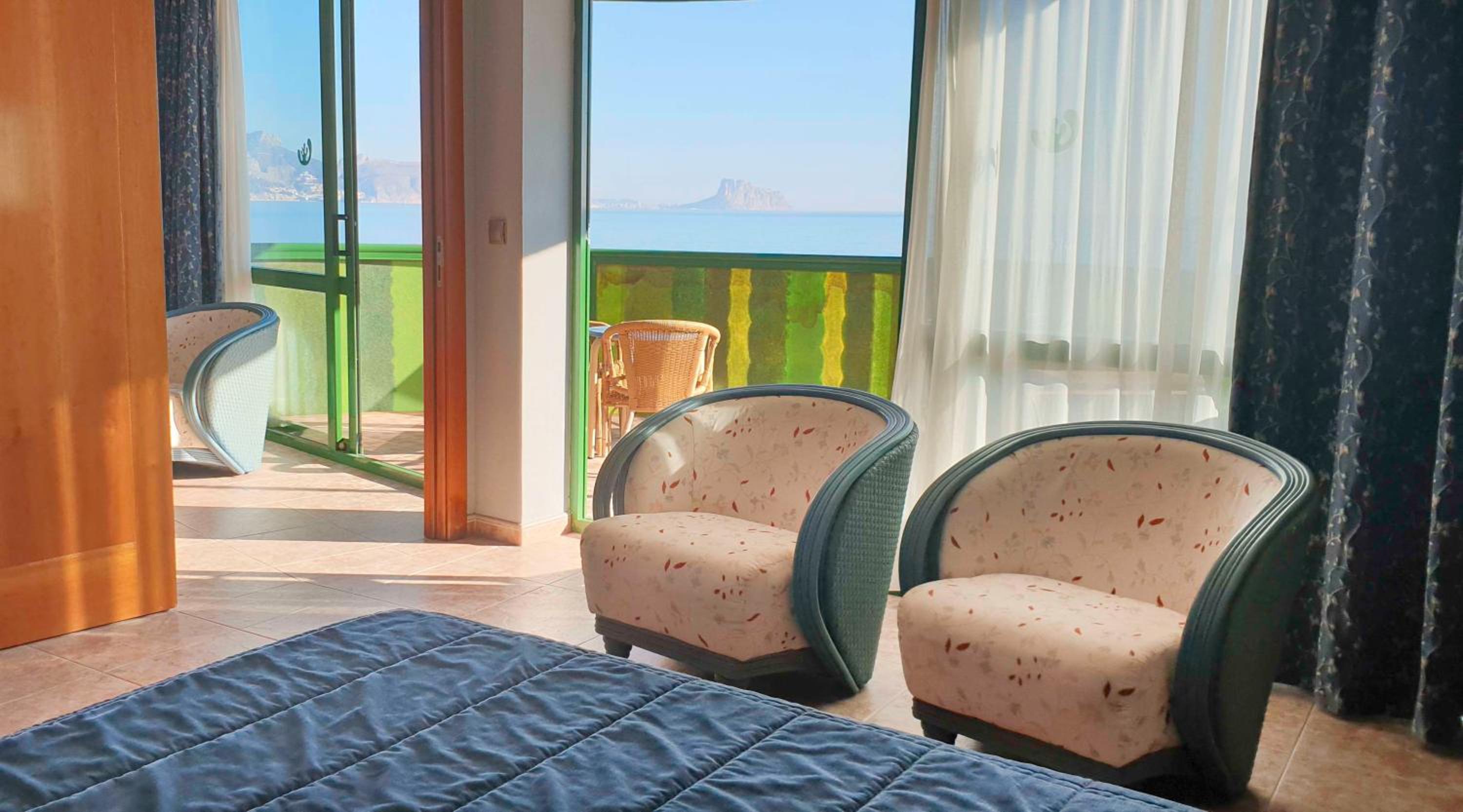 Junior Suite with Sea View - Photo 7