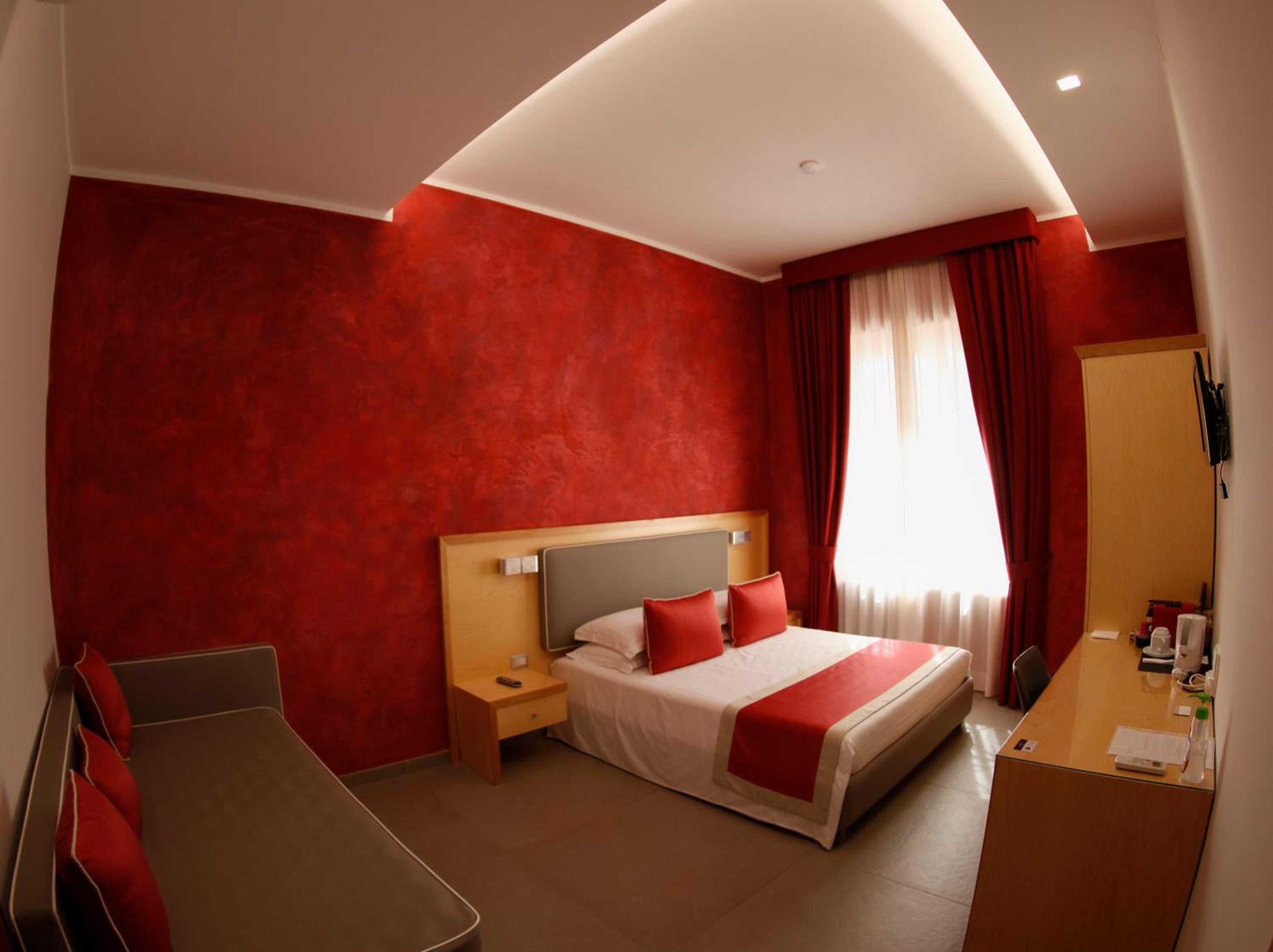 Quadruple Room - Photo 4