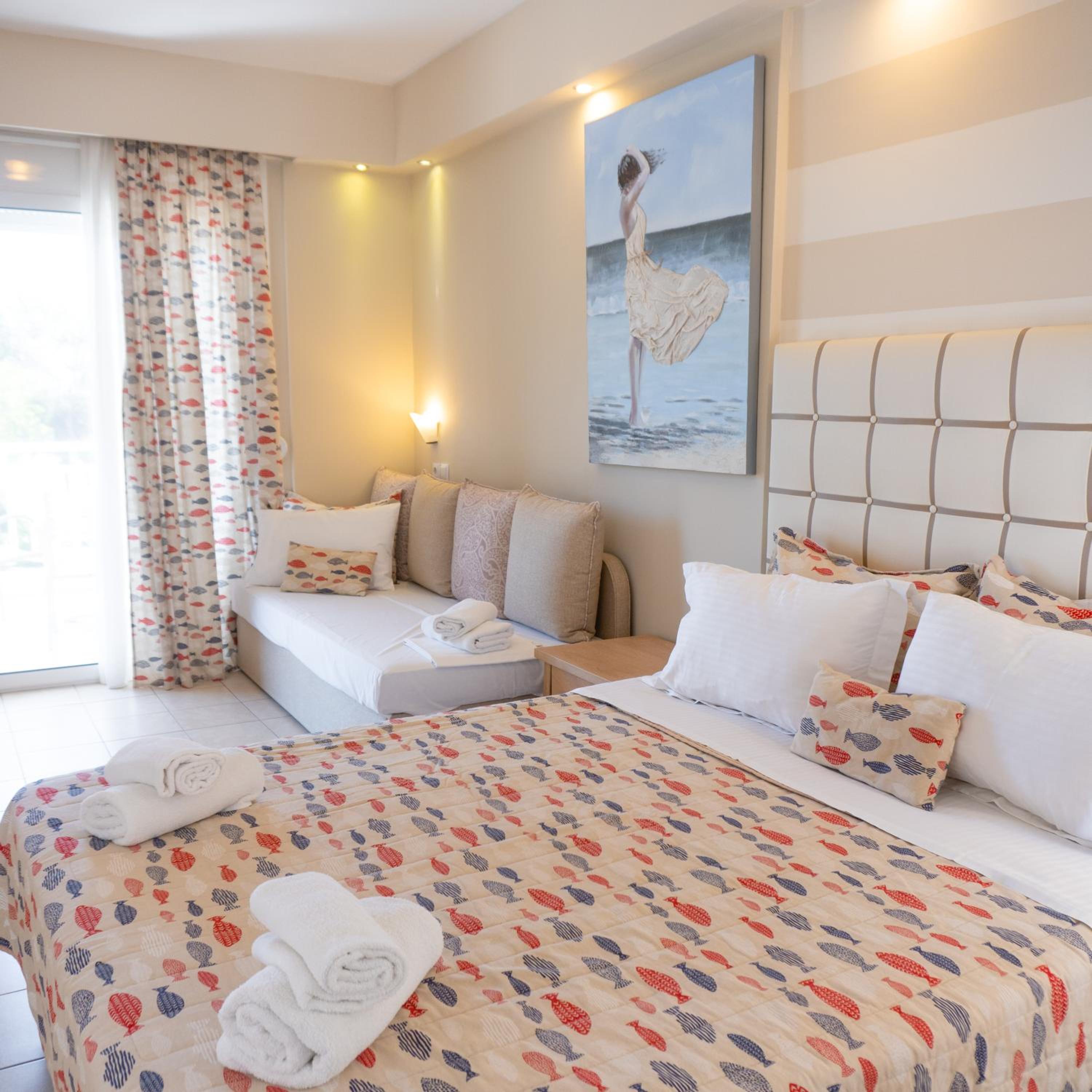 Superior Triple Room photo 2