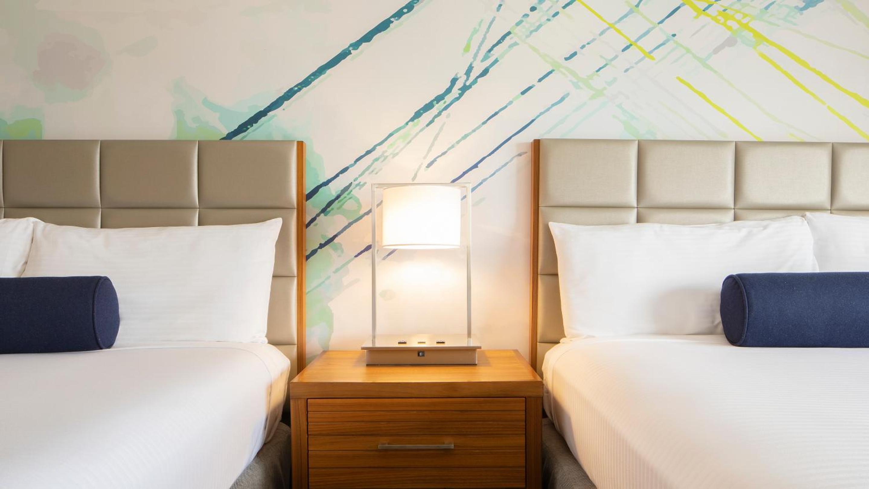 Sky Tower, Premium Room, 2 Queen, Mountain View - Photo 3