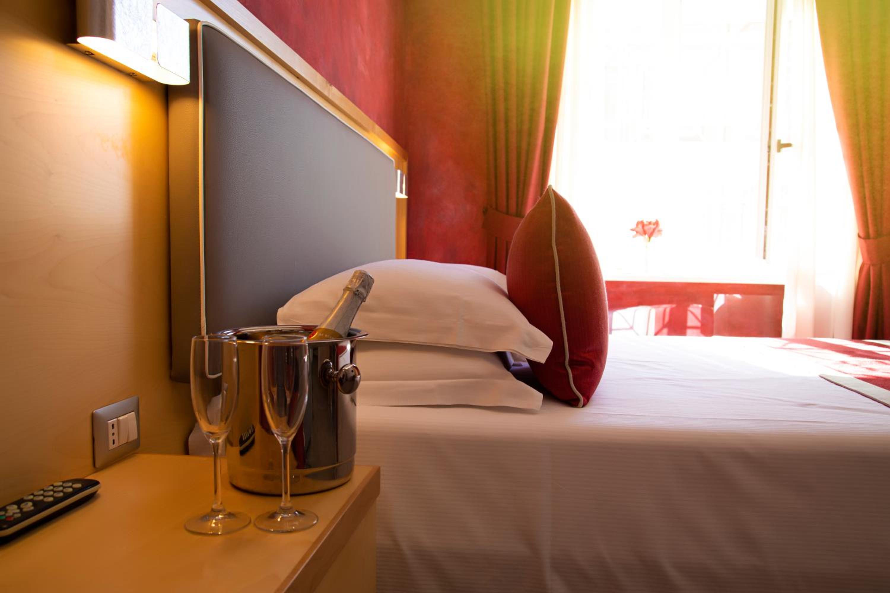 Quadruple Room - Photo 5