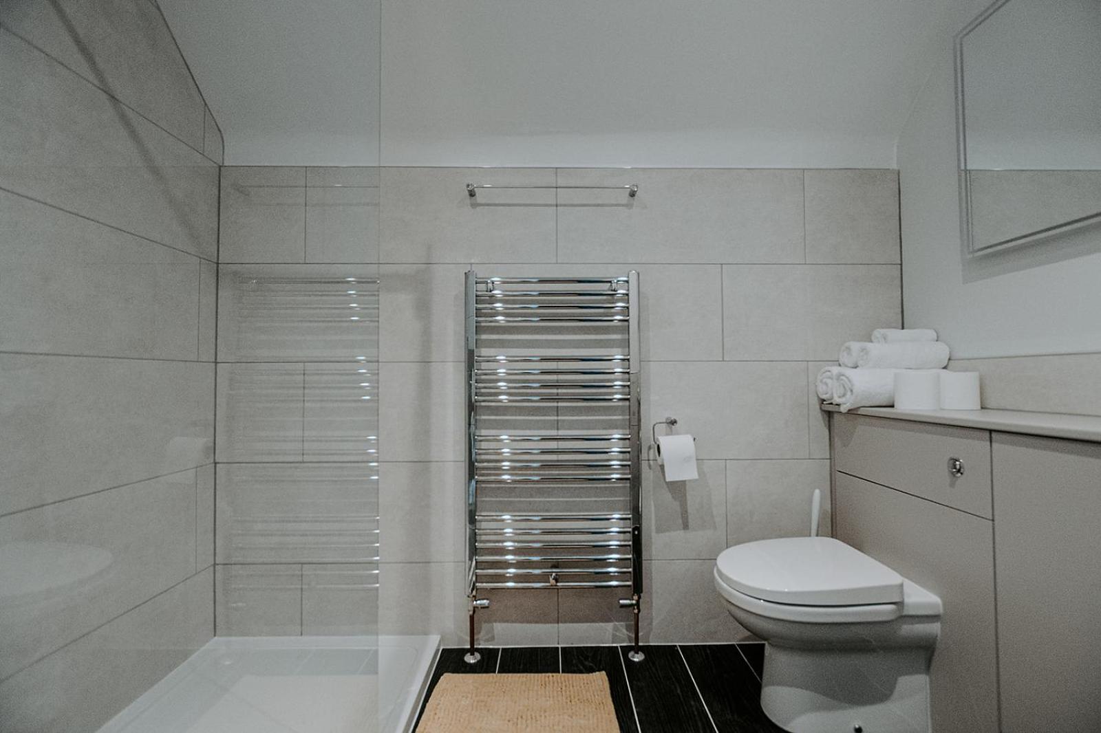 Superior King Room - Photo 4