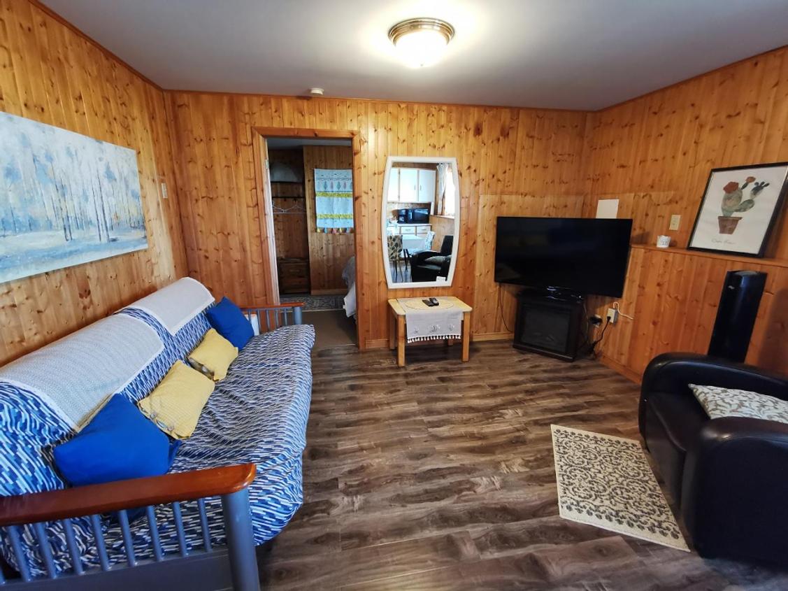 Cottage #9A photo 2