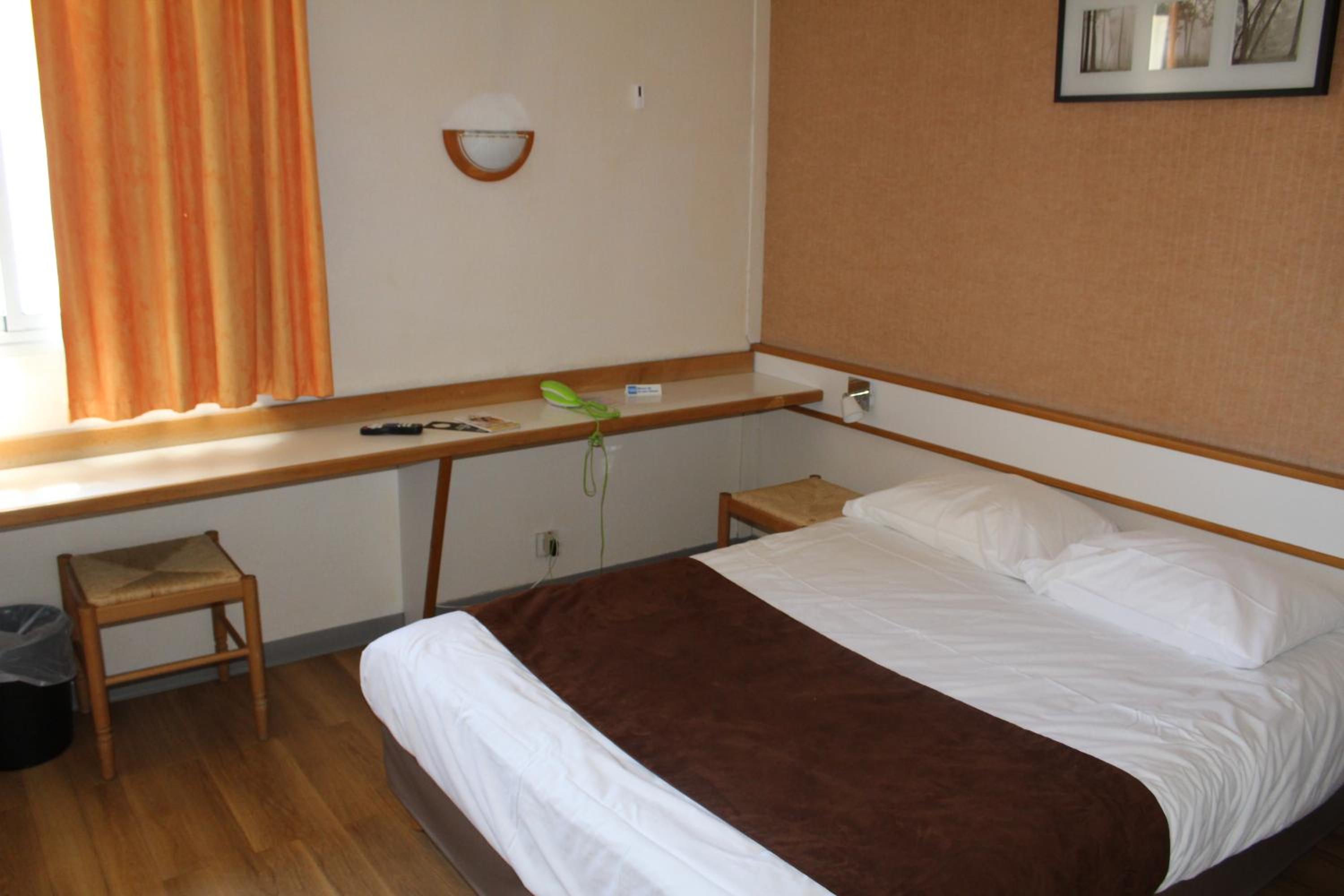 Double Room - Photo 2