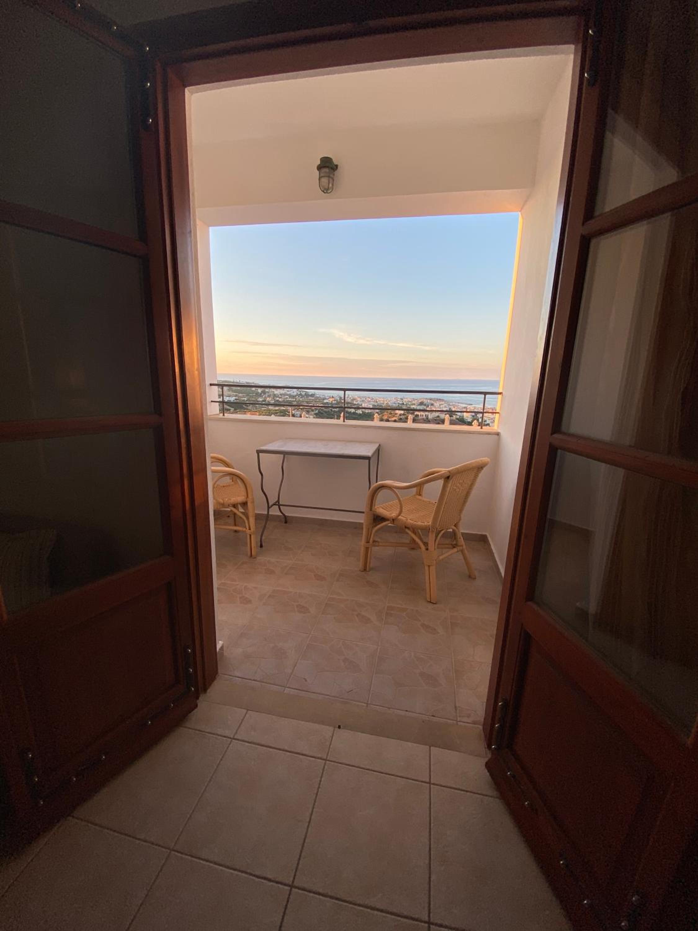 Junior Suite with Sea View (2 Adults) - Photo 11