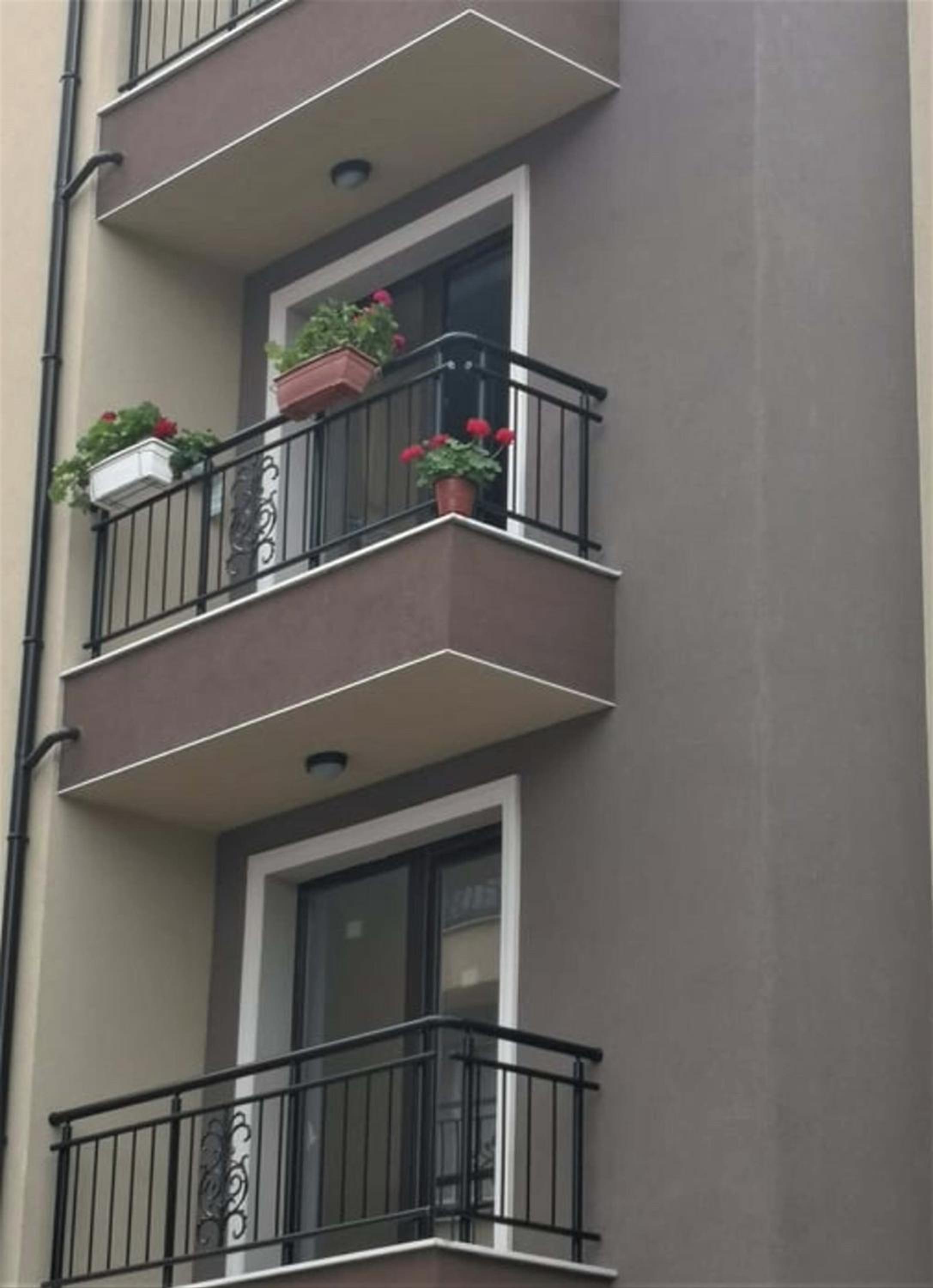 Studio Apartment - Photo 24