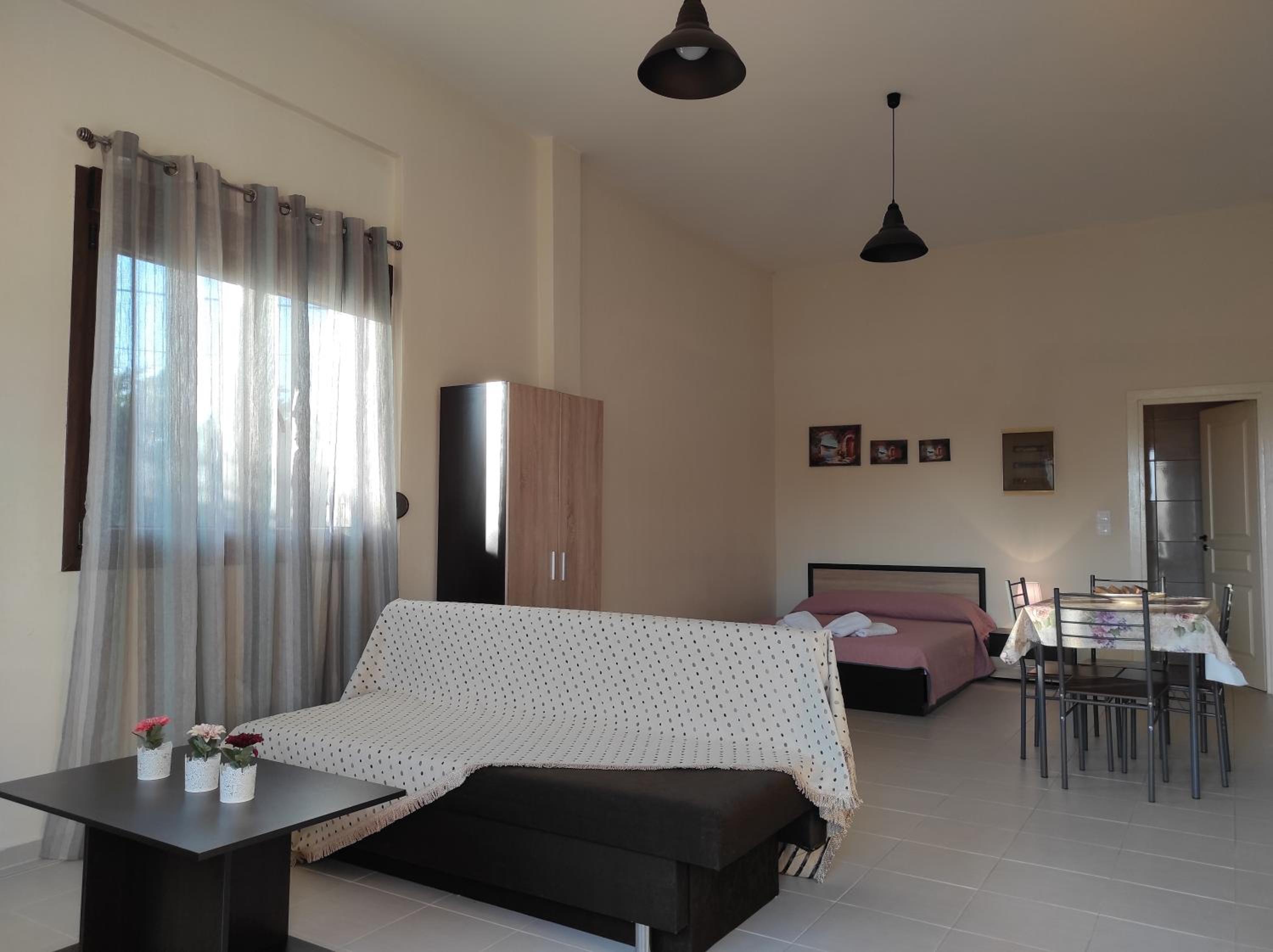 Studio with Sea & street view - Ground floor photo 1