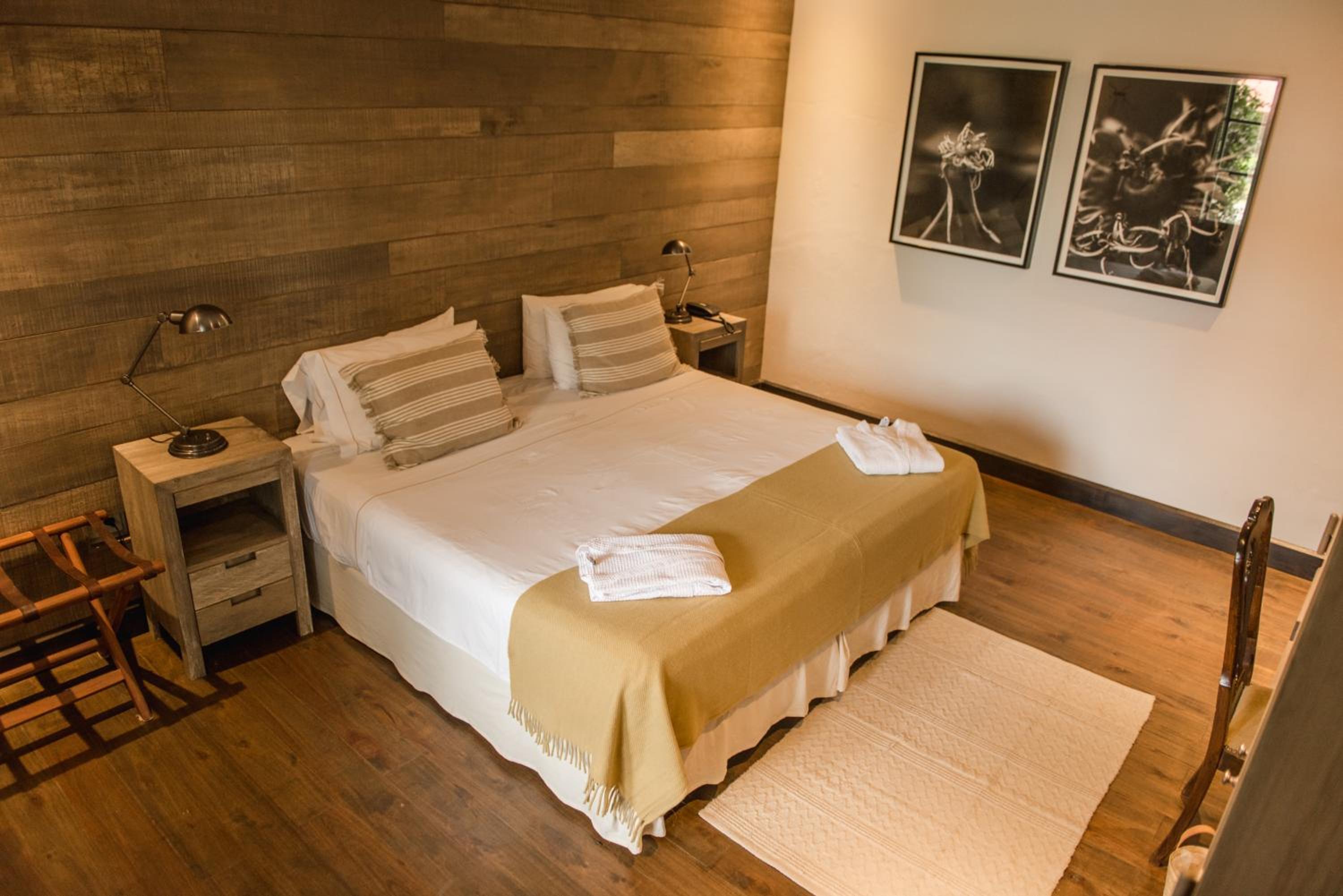 Standard Double or Twin Room photo 3
