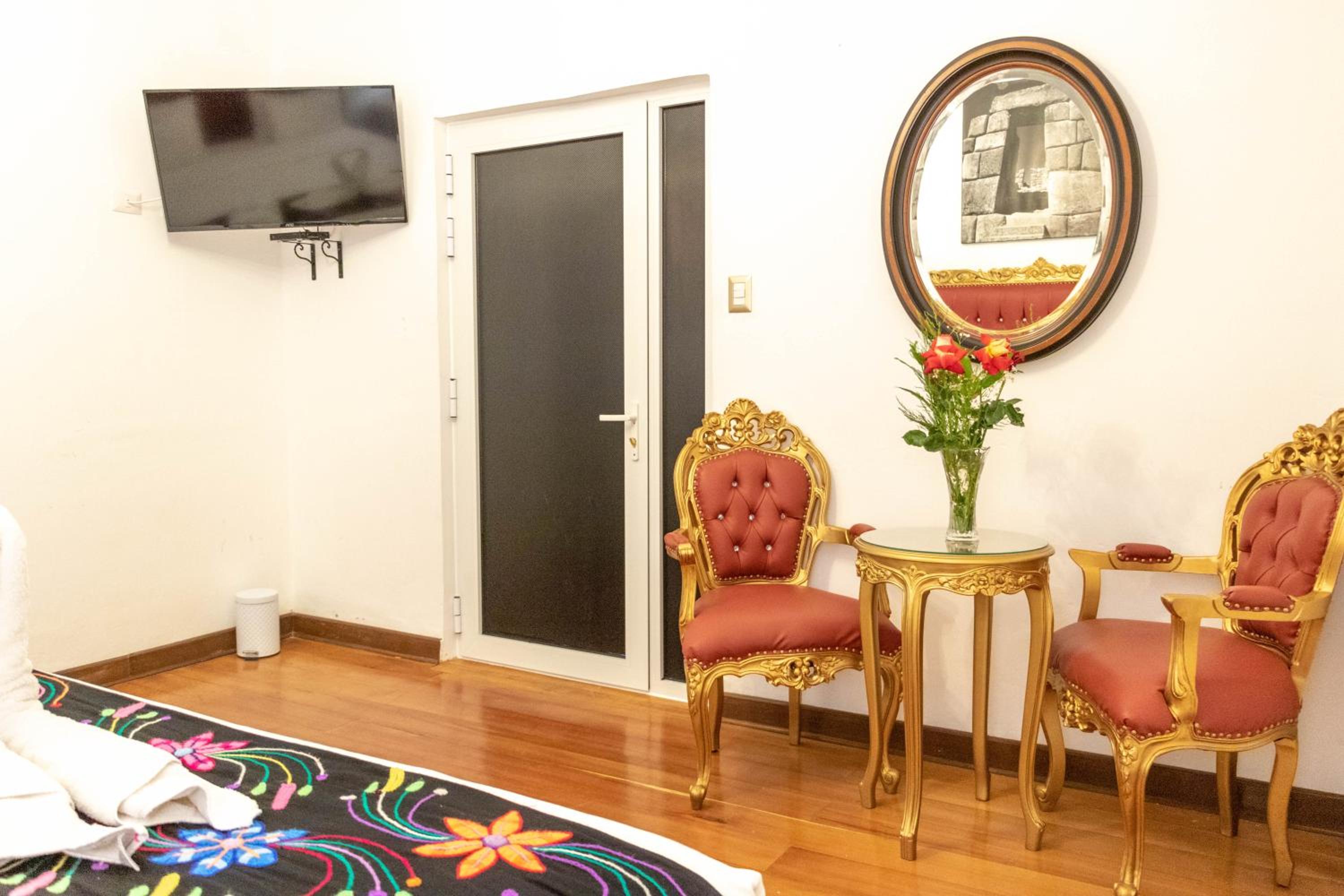 Queen Room with Spa Bath photo 2