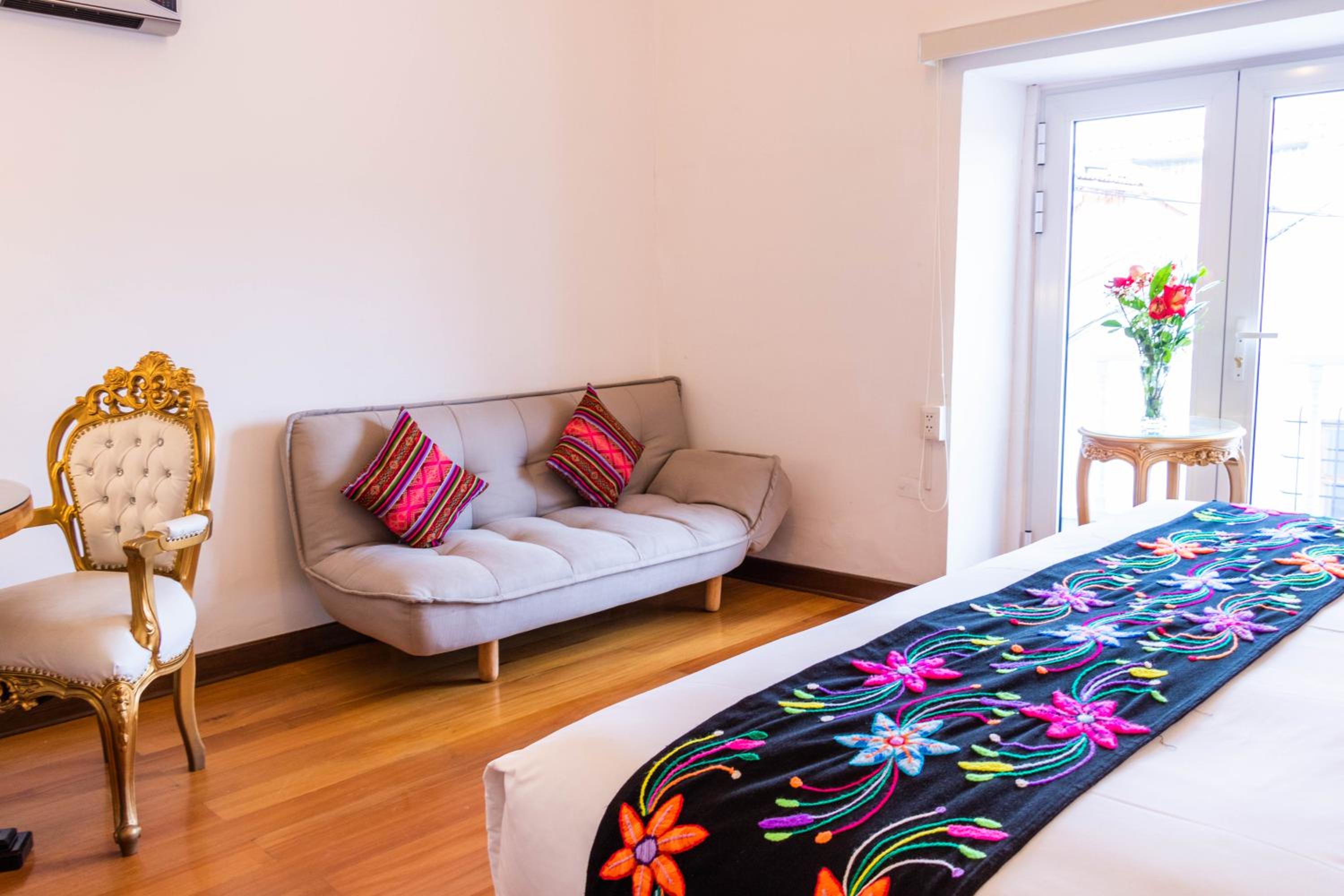 Deluxe Double Room with Bath photo 2