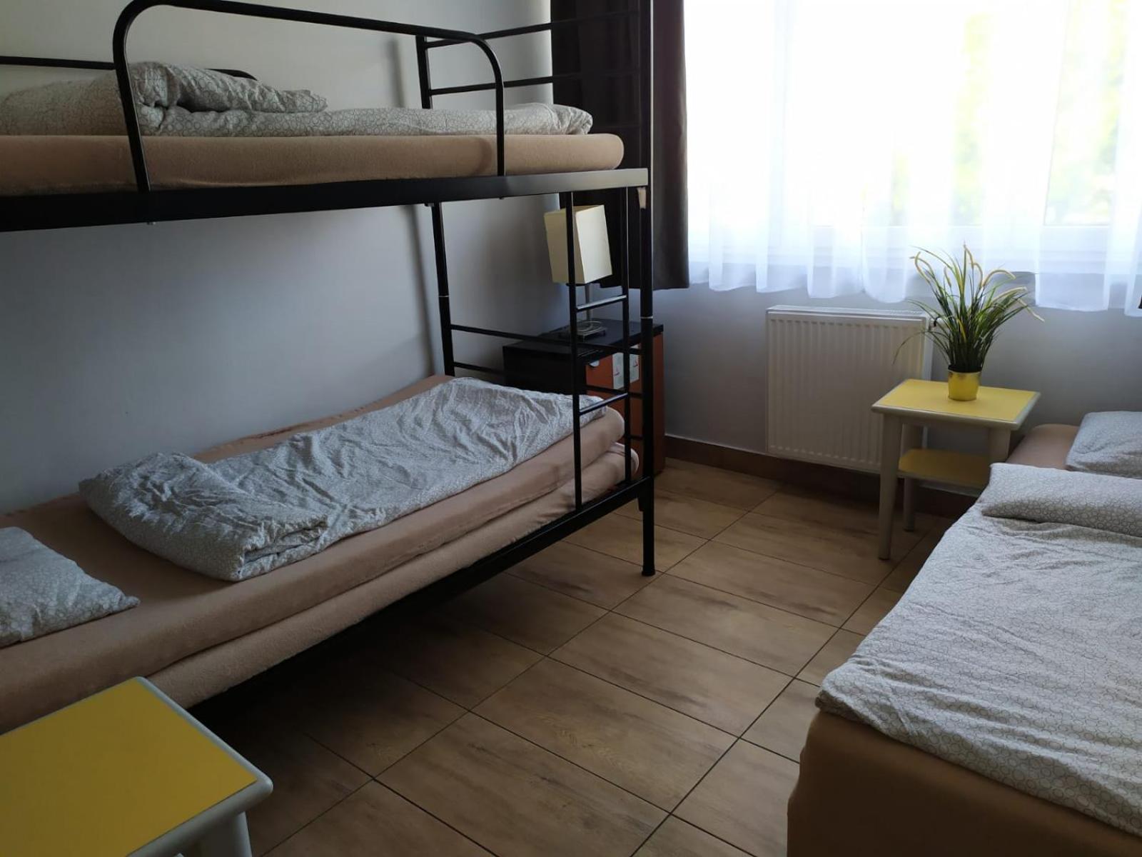 Basic Triple Room with Shared Bathroom photo 1