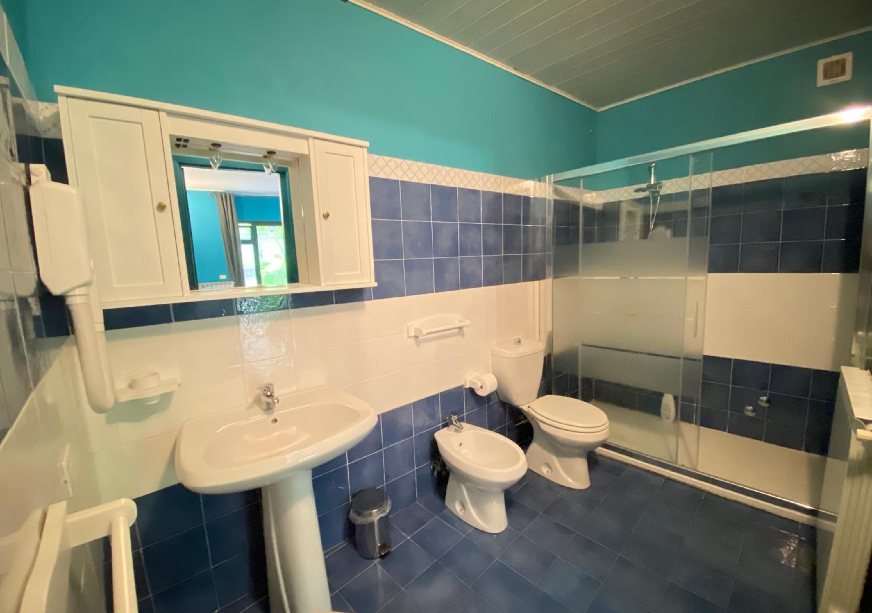 Double Room - Photo 2