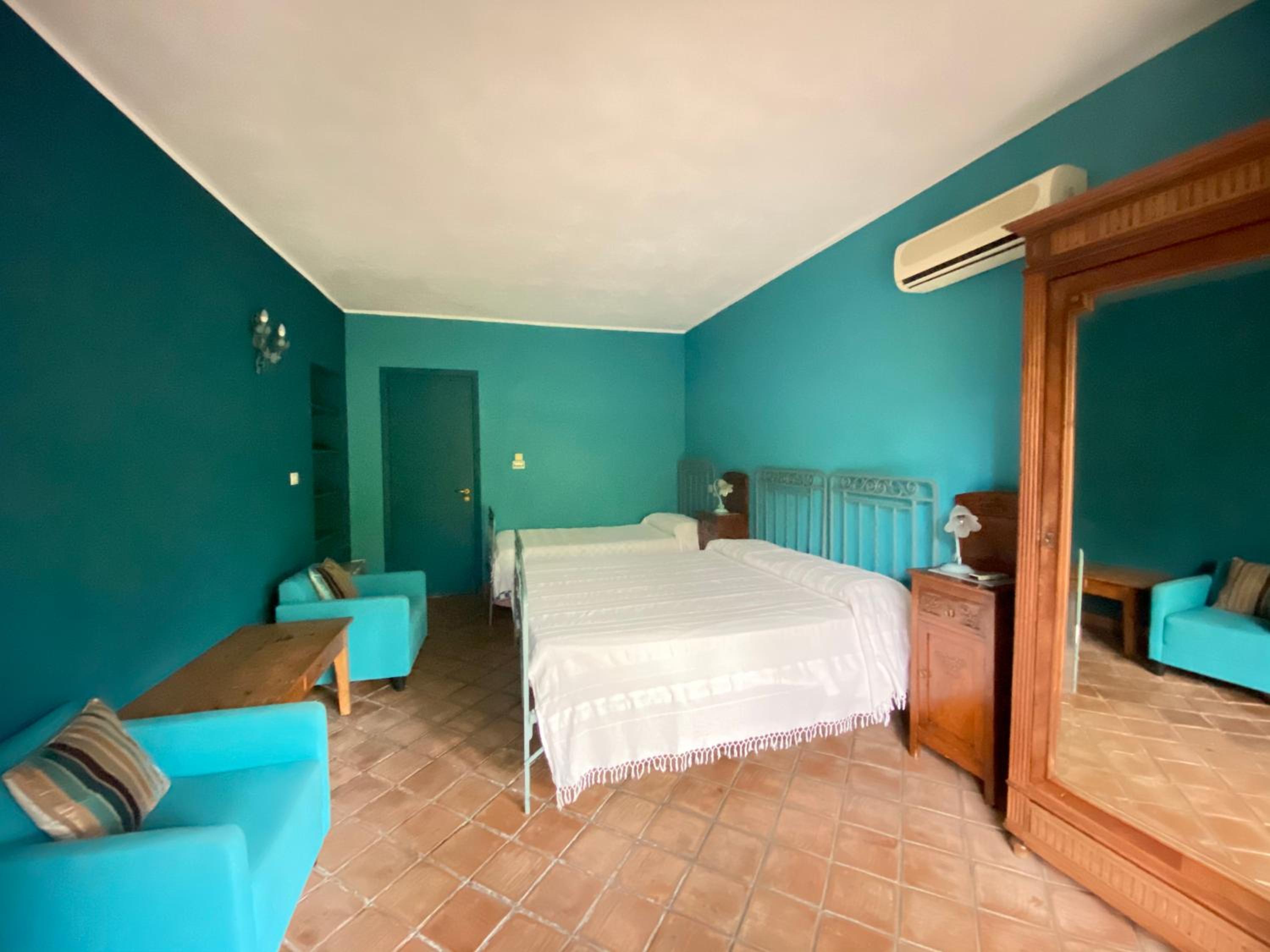 Double Room - Photo 9