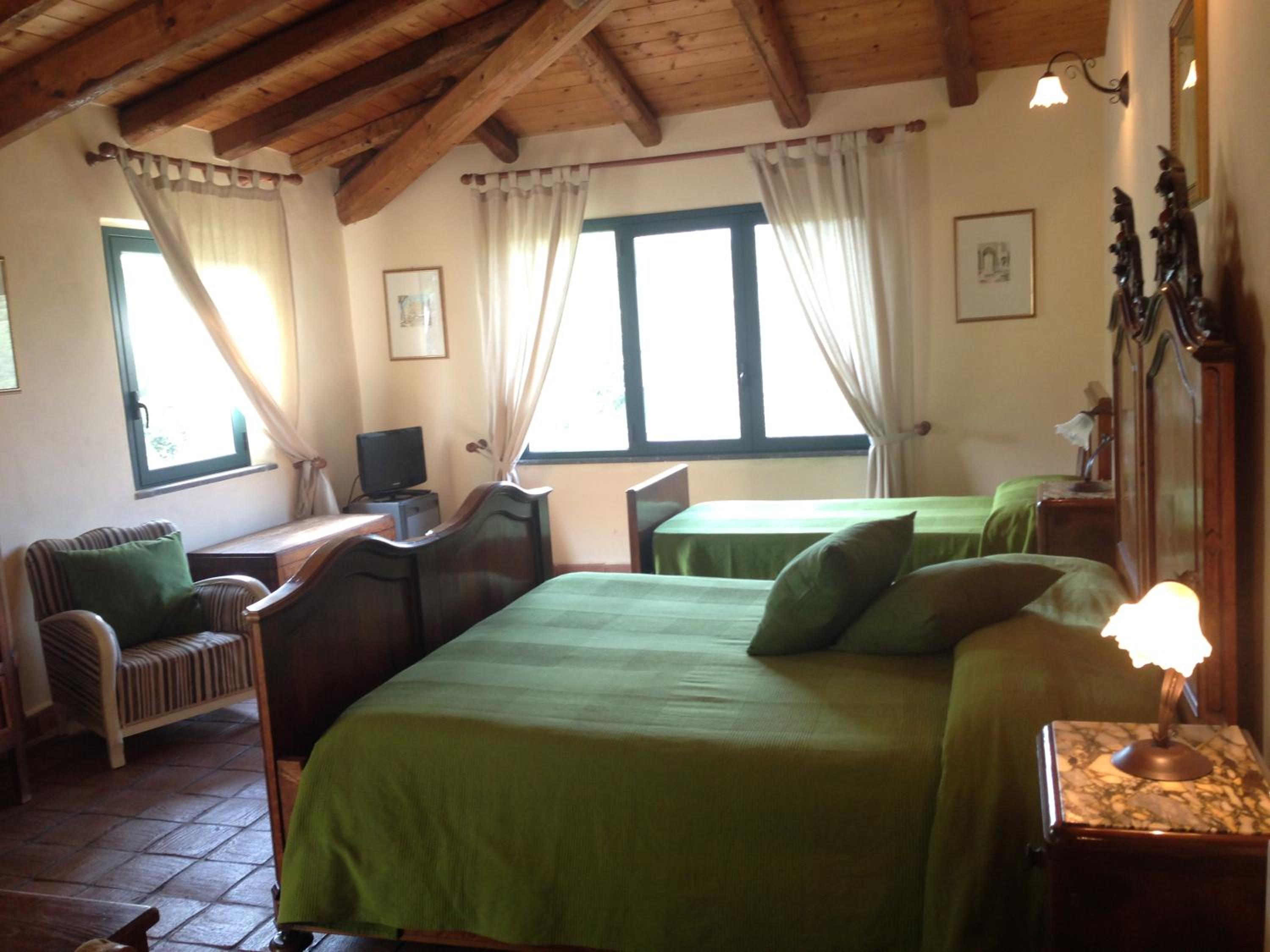 Double Room - Photo 8