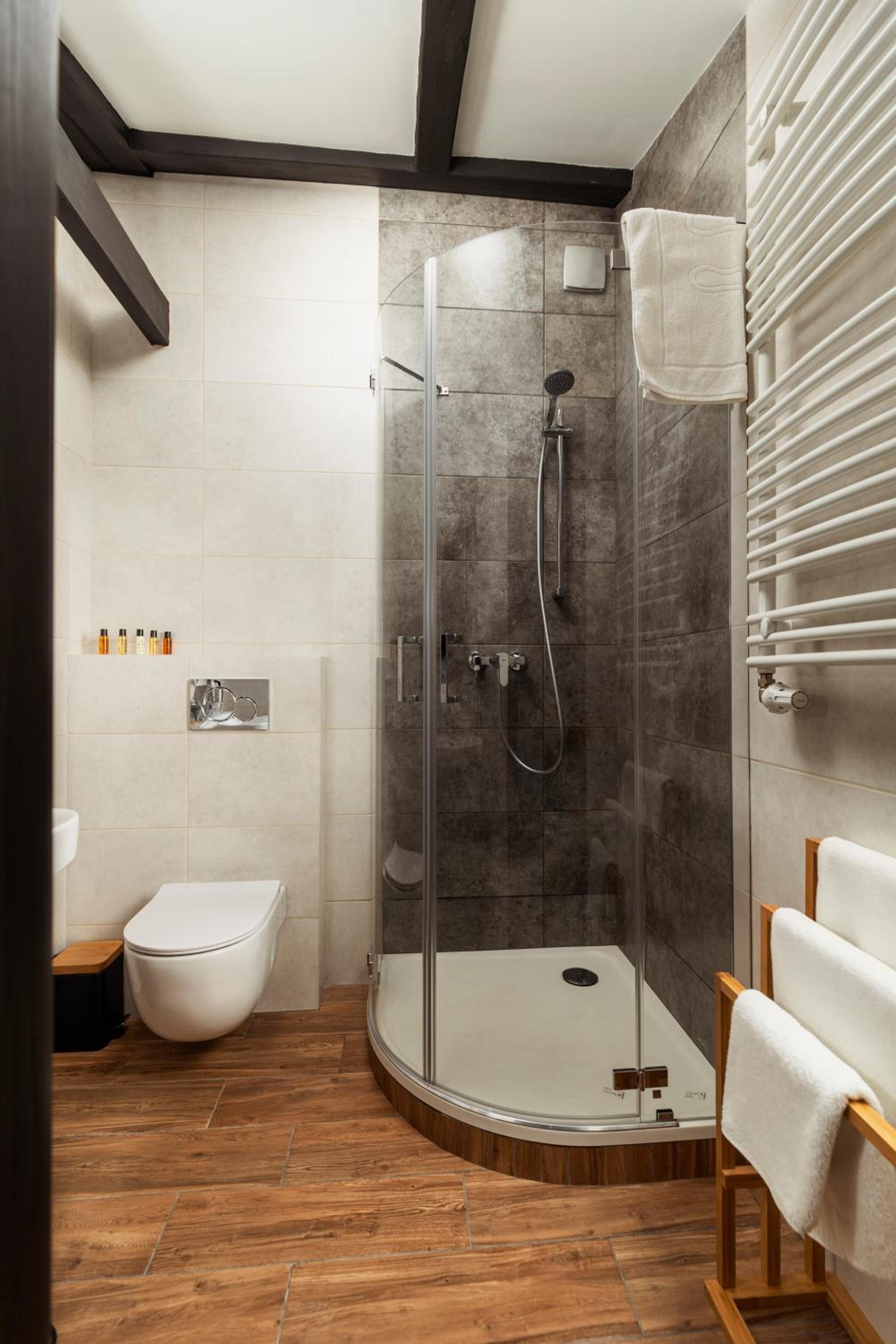Superior Quadruple Room - Photo 6